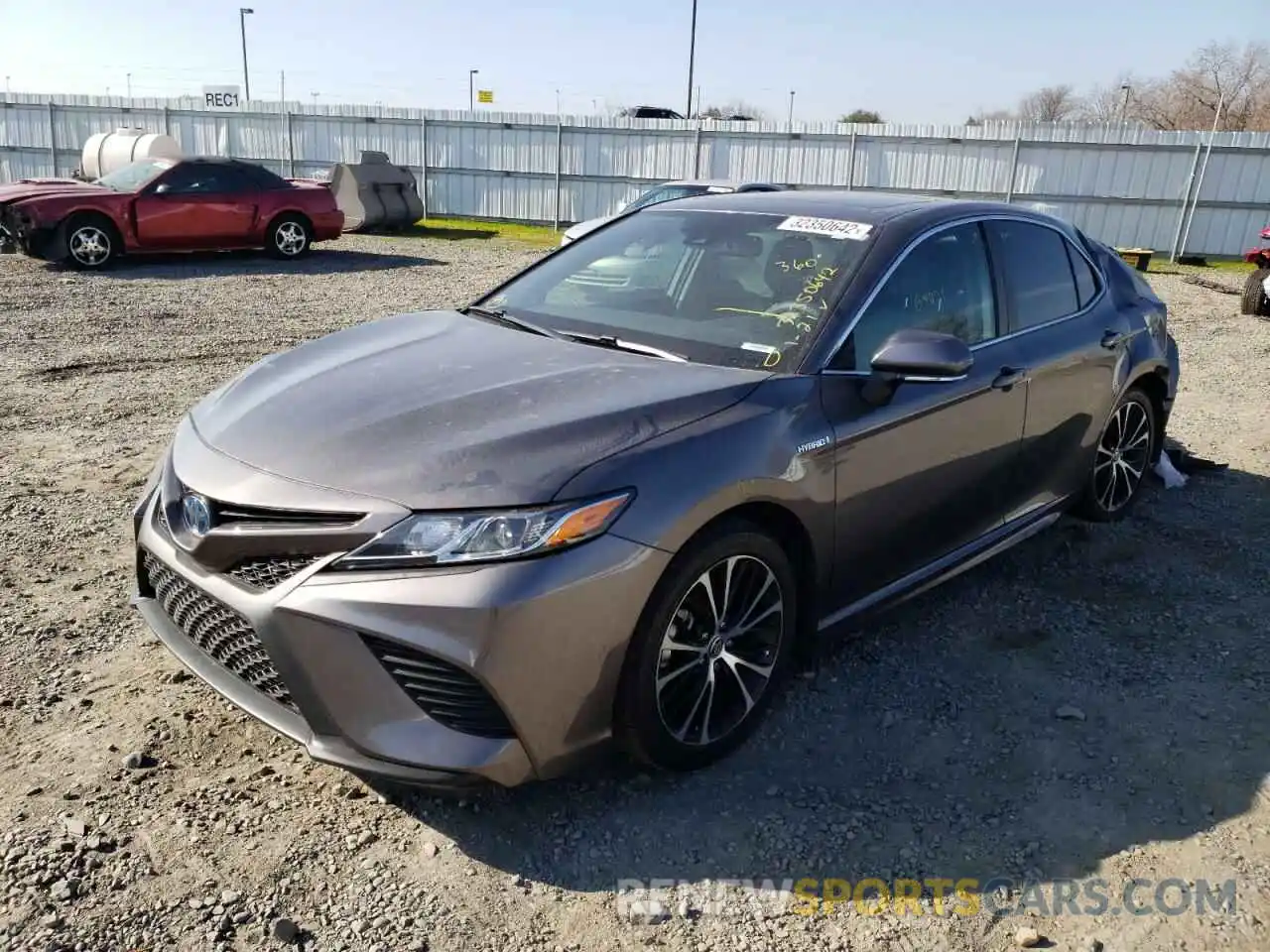 2 Photograph of a damaged car 4T1J31AK0LU534903 TOYOTA CAMRY 2020