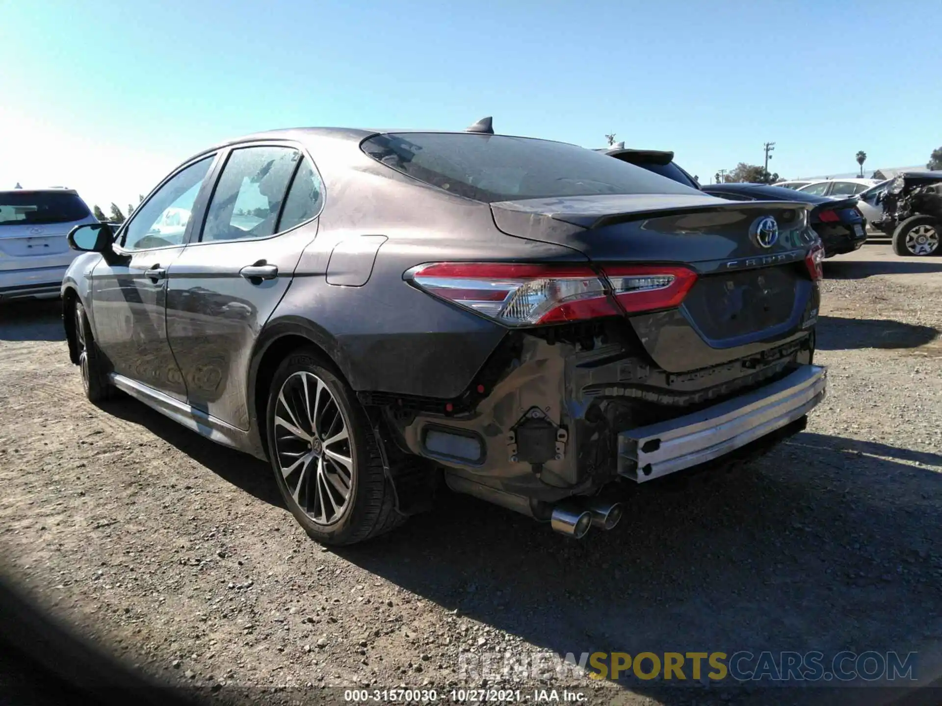 3 Photograph of a damaged car 4T1J31AK1LU014080 TOYOTA CAMRY 2020