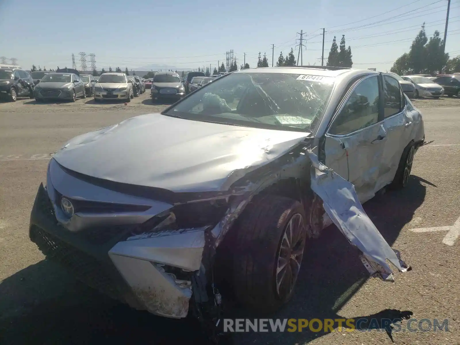 2 Photograph of a damaged car 4T1J31AK1LU016850 TOYOTA CAMRY 2020