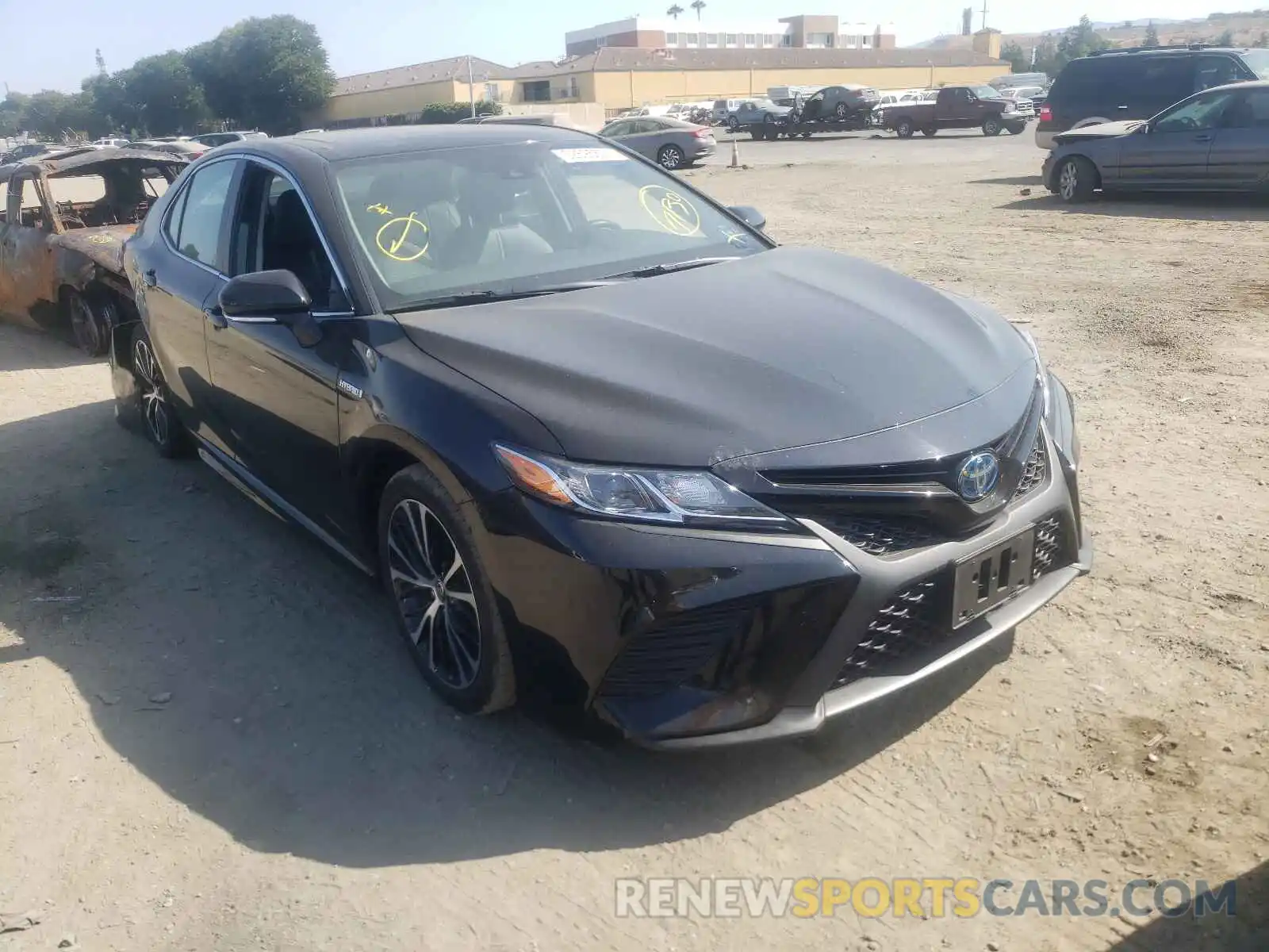 1 Photograph of a damaged car 4T1J31AK1LU532187 TOYOTA CAMRY 2020