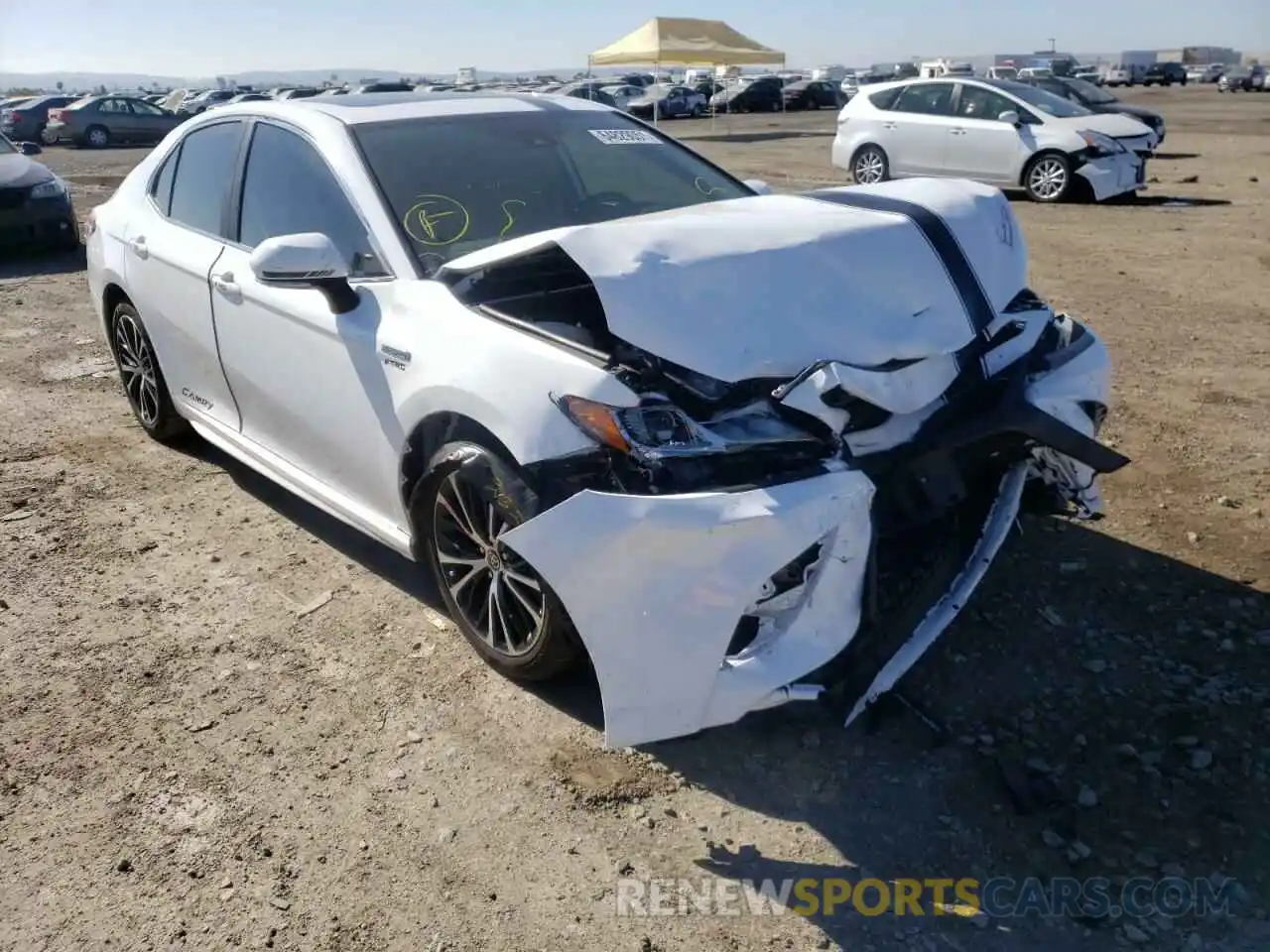 1 Photograph of a damaged car 4T1J31AK1LU544114 TOYOTA CAMRY 2020