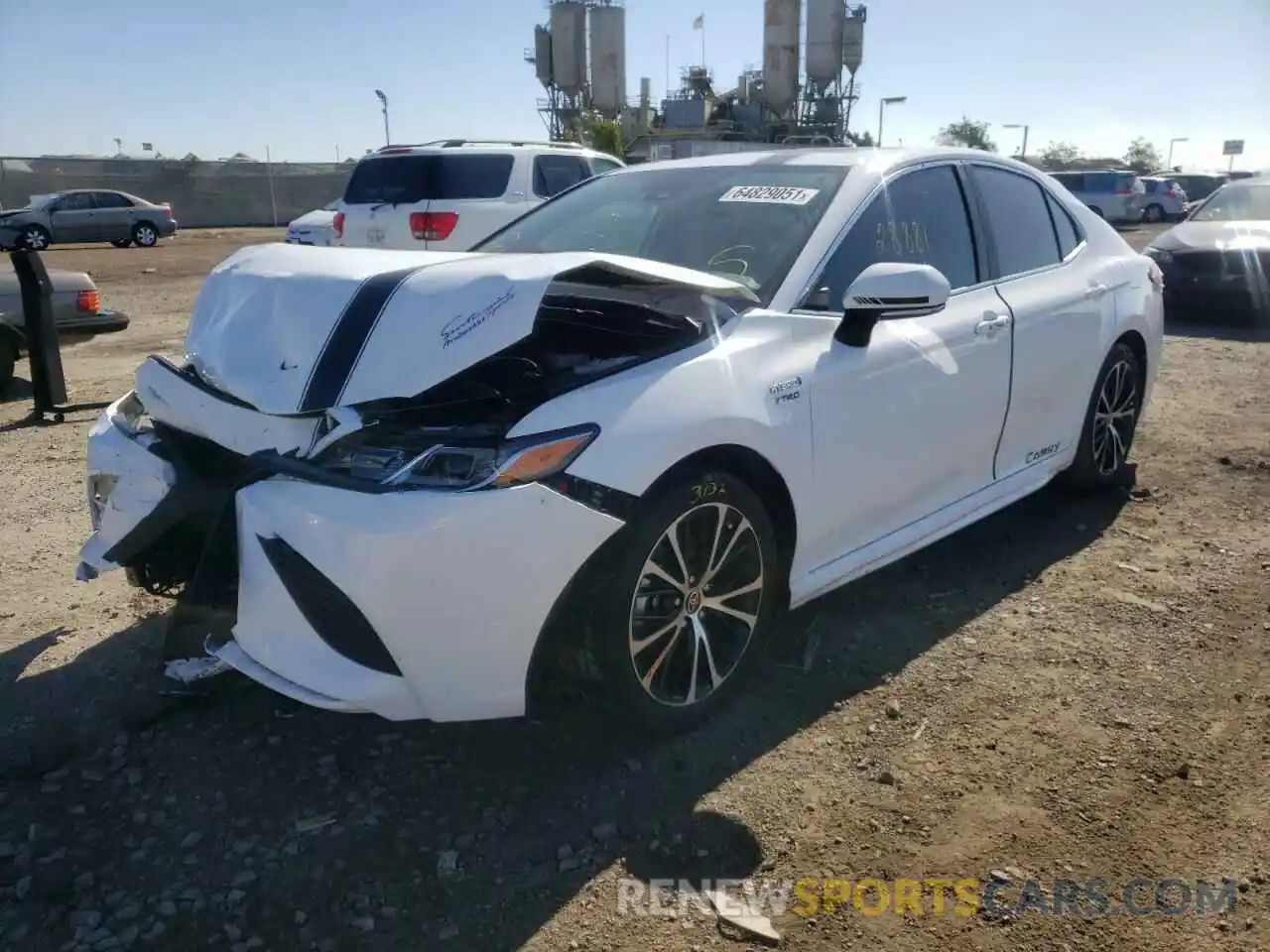 2 Photograph of a damaged car 4T1J31AK1LU544114 TOYOTA CAMRY 2020