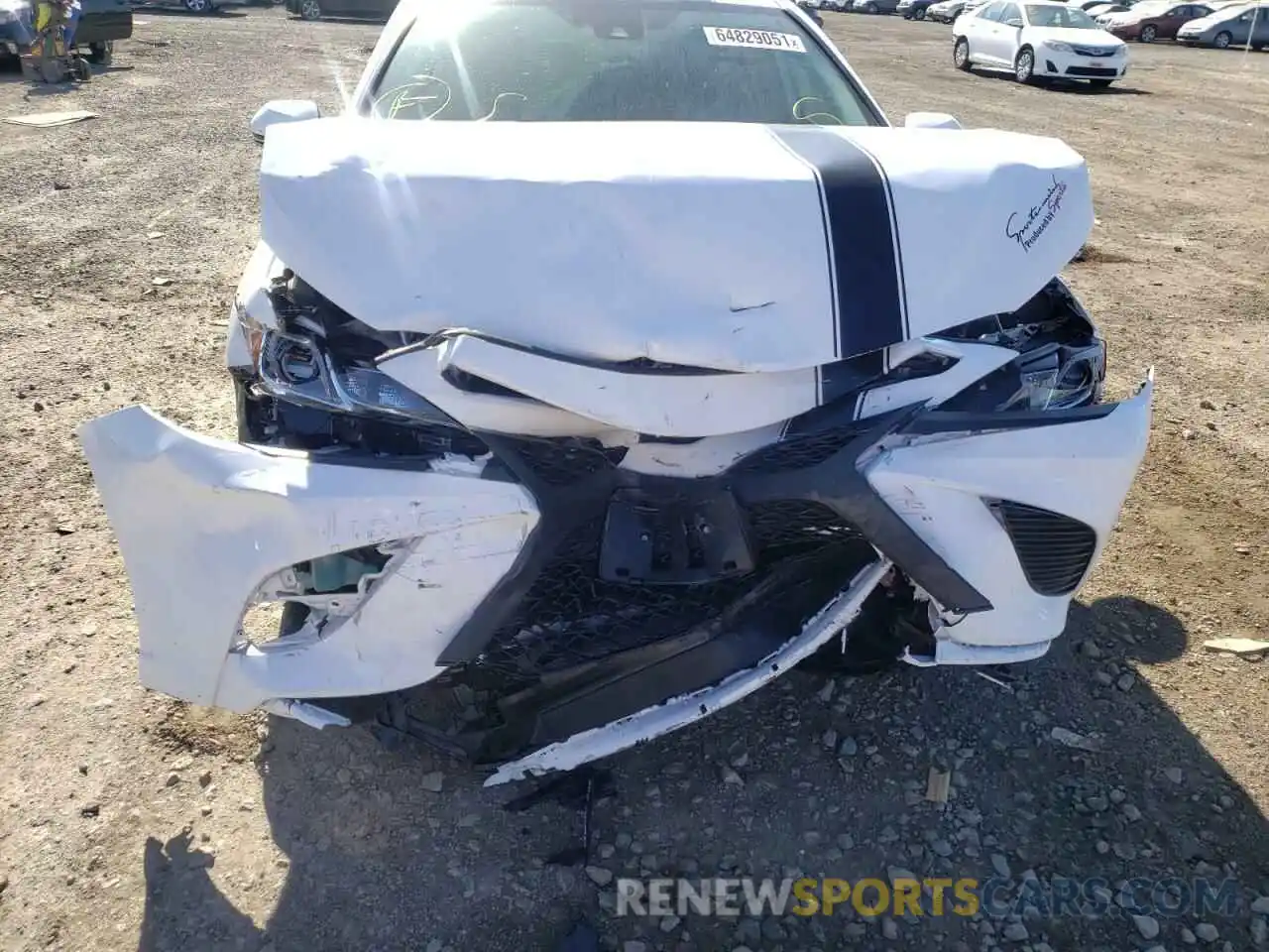 9 Photograph of a damaged car 4T1J31AK1LU544114 TOYOTA CAMRY 2020