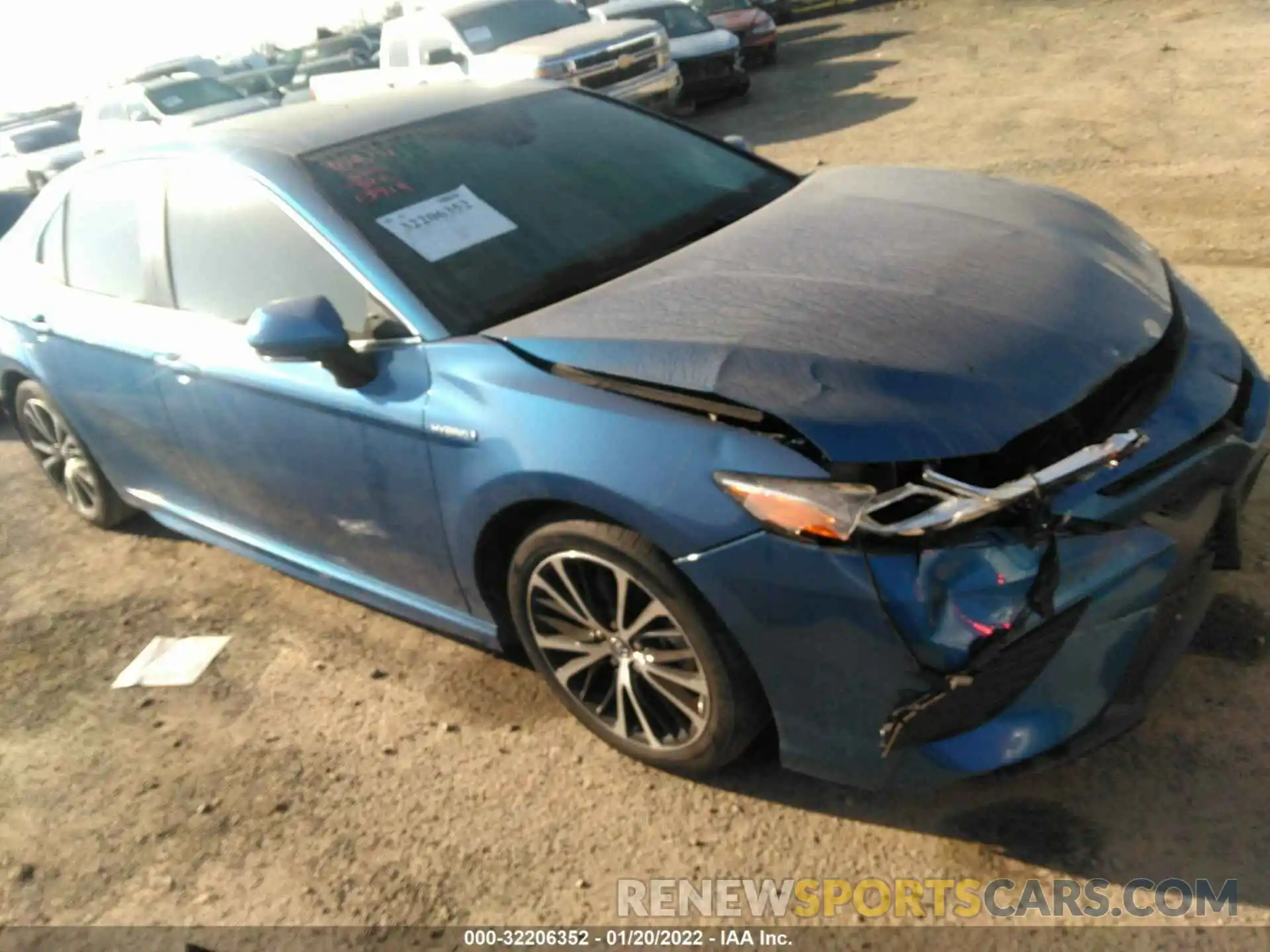 1 Photograph of a damaged car 4T1J31AK2LU013245 TOYOTA CAMRY 2020