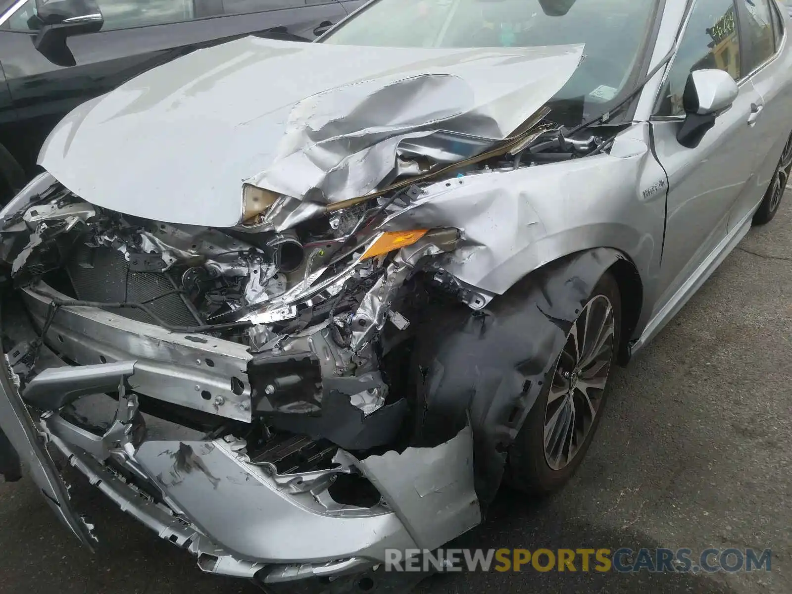 9 Photograph of a damaged car 4T1J31AK2LU014167 TOYOTA CAMRY 2020