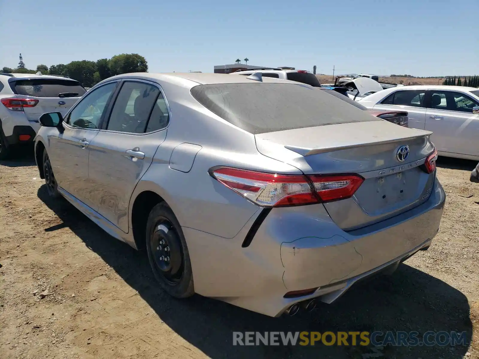 3 Photograph of a damaged car 4T1J31AK2LU534529 TOYOTA CAMRY 2020