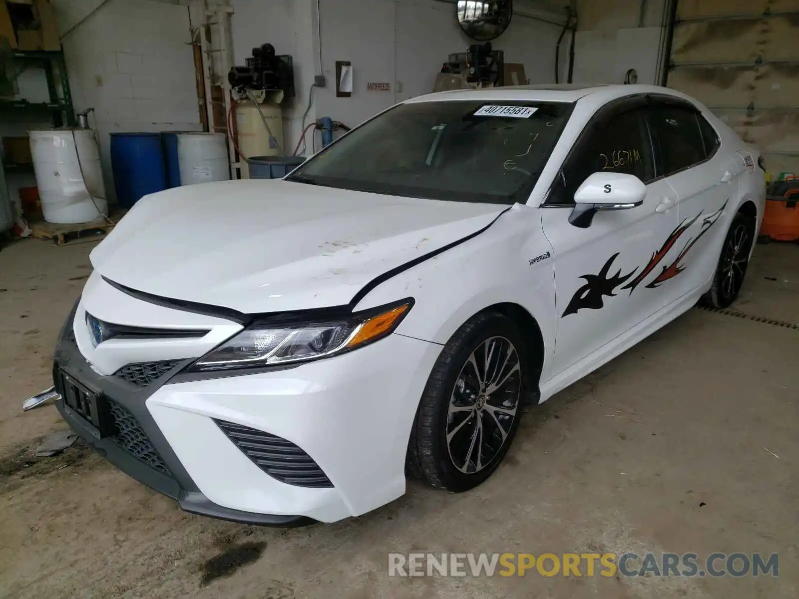 2 Photograph of a damaged car 4T1J31AK2LU535647 TOYOTA CAMRY 2020