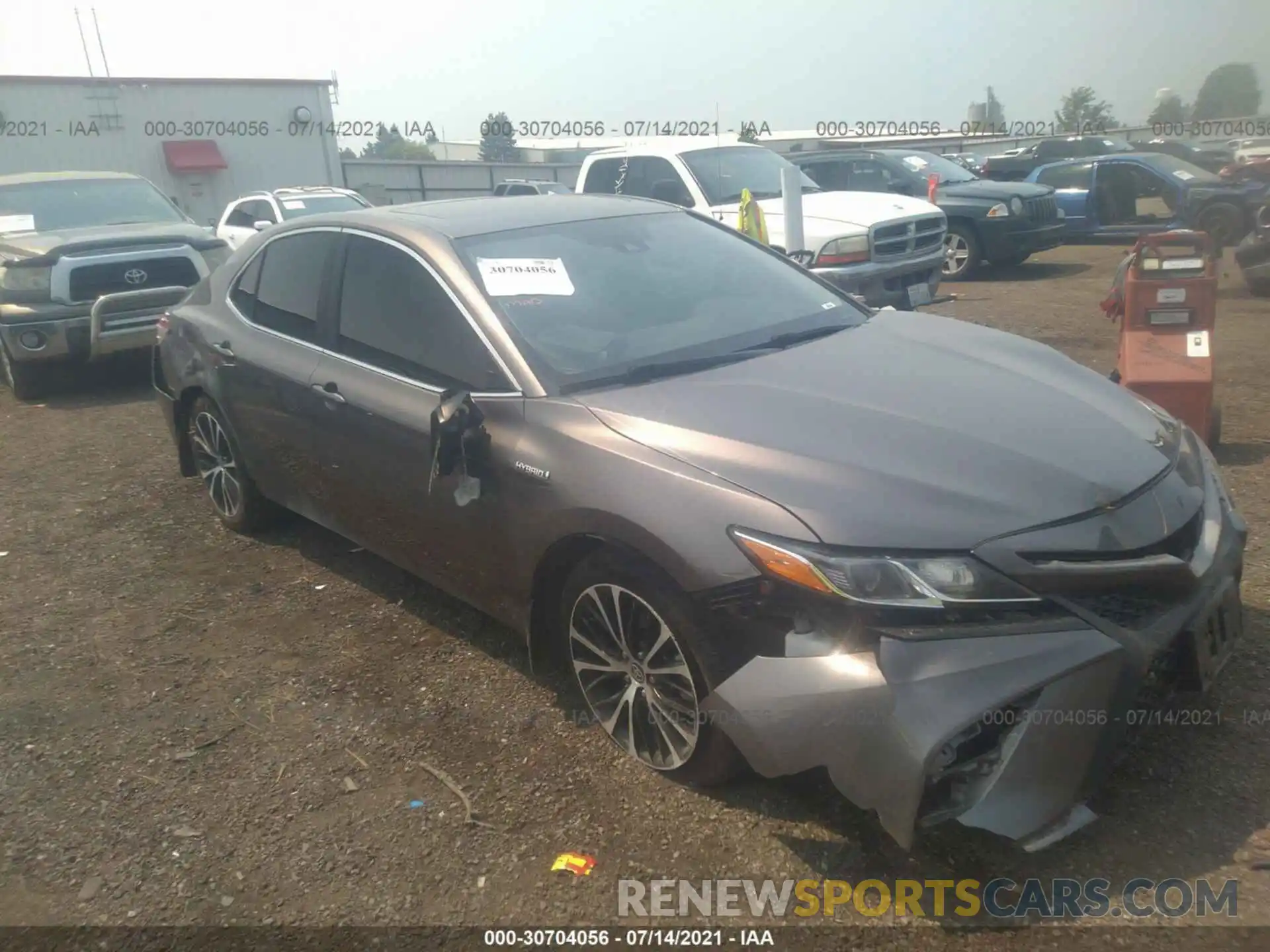 1 Photograph of a damaged car 4T1J31AK2LU541285 TOYOTA CAMRY 2020