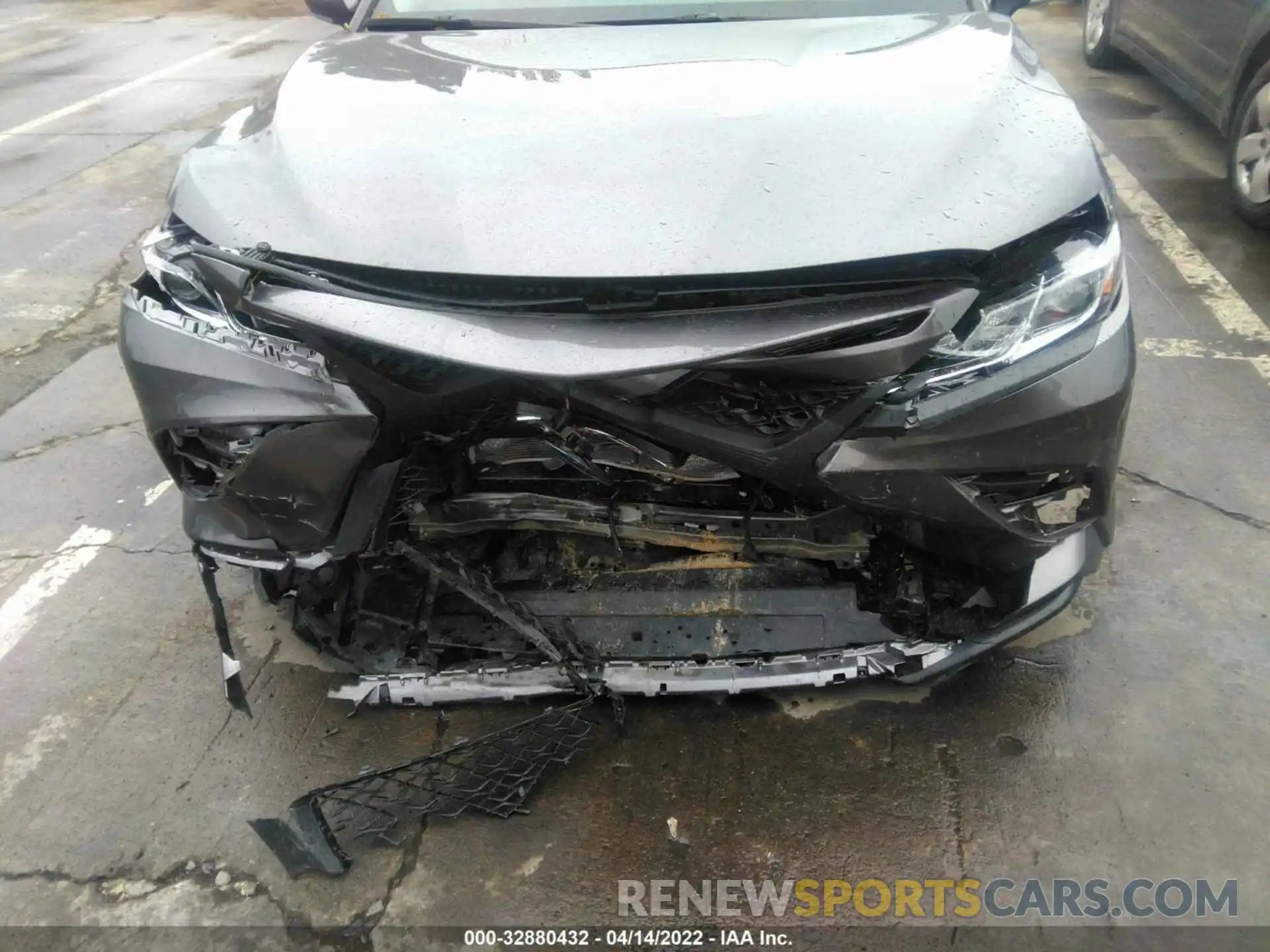 6 Photograph of a damaged car 4T1J31AK2LU542176 TOYOTA CAMRY 2020