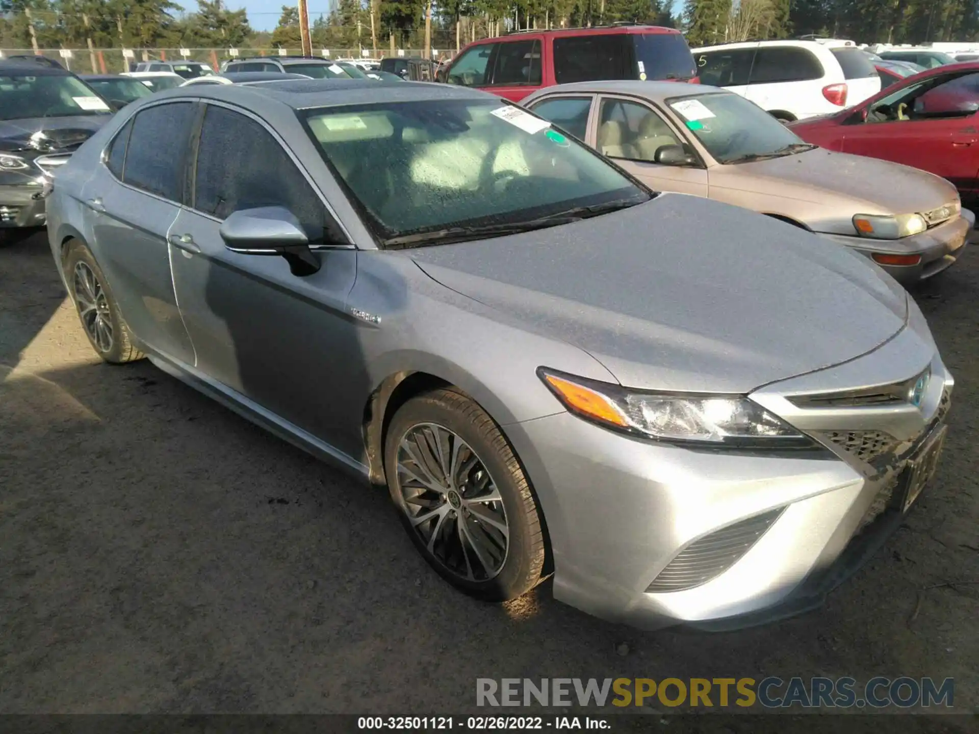 1 Photograph of a damaged car 4T1J31AK2LU543313 TOYOTA CAMRY 2020