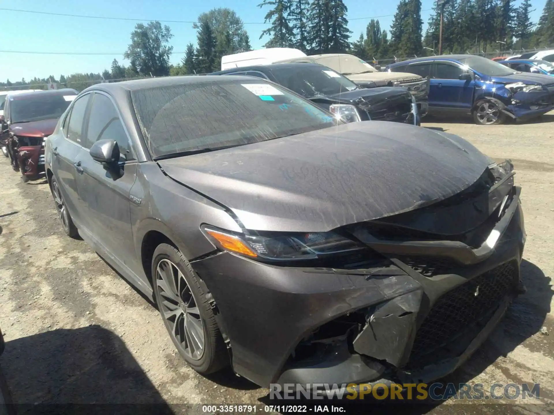 1 Photograph of a damaged car 4T1J31AK2LU544848 TOYOTA CAMRY 2020