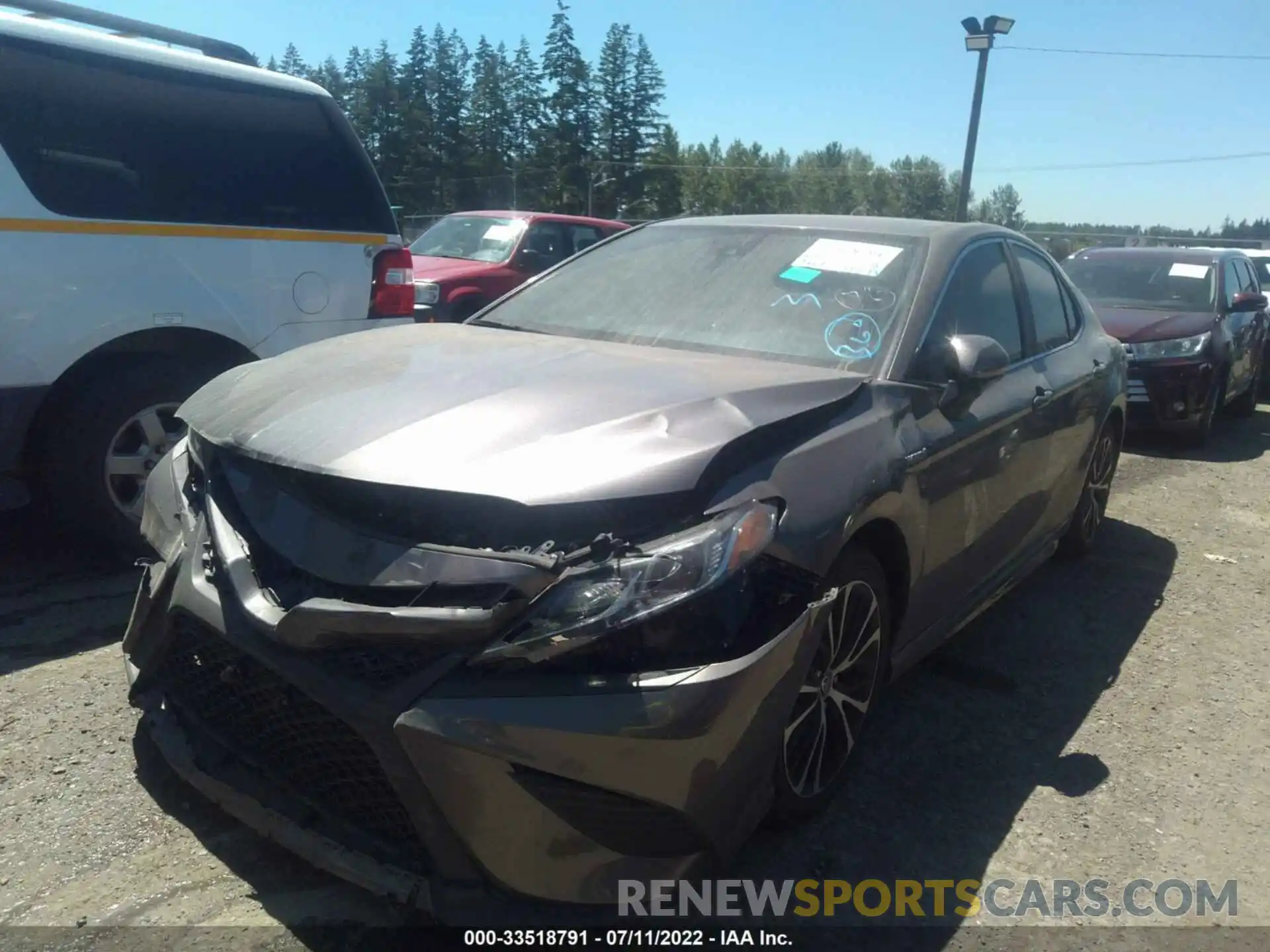 2 Photograph of a damaged car 4T1J31AK2LU544848 TOYOTA CAMRY 2020