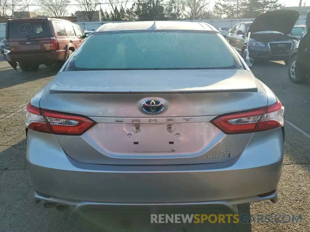 6 Photograph of a damaged car 4T1J31AK3LU528190 TOYOTA CAMRY 2020