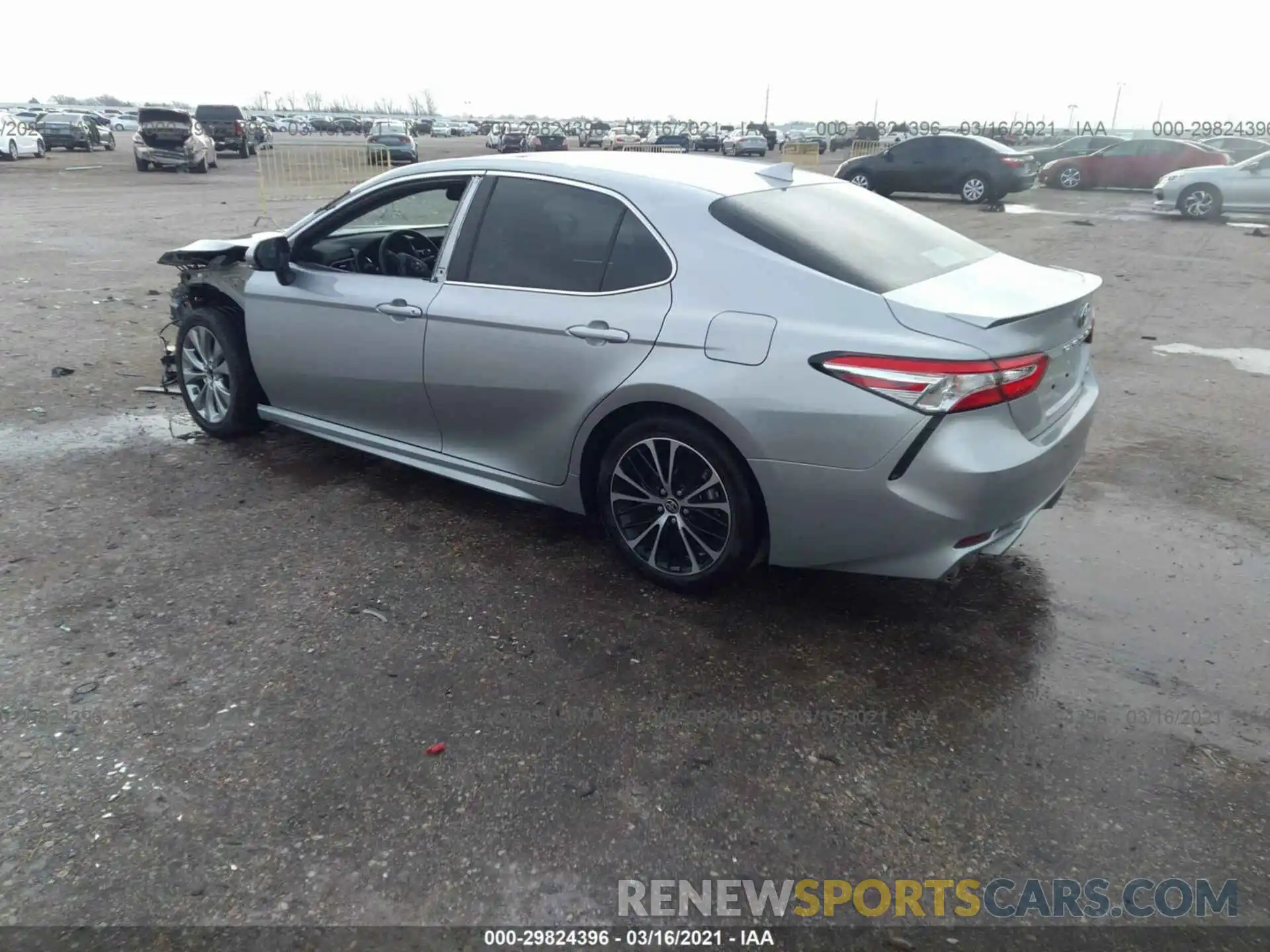 3 Photograph of a damaged car 4T1J31AK3LU533048 TOYOTA CAMRY 2020