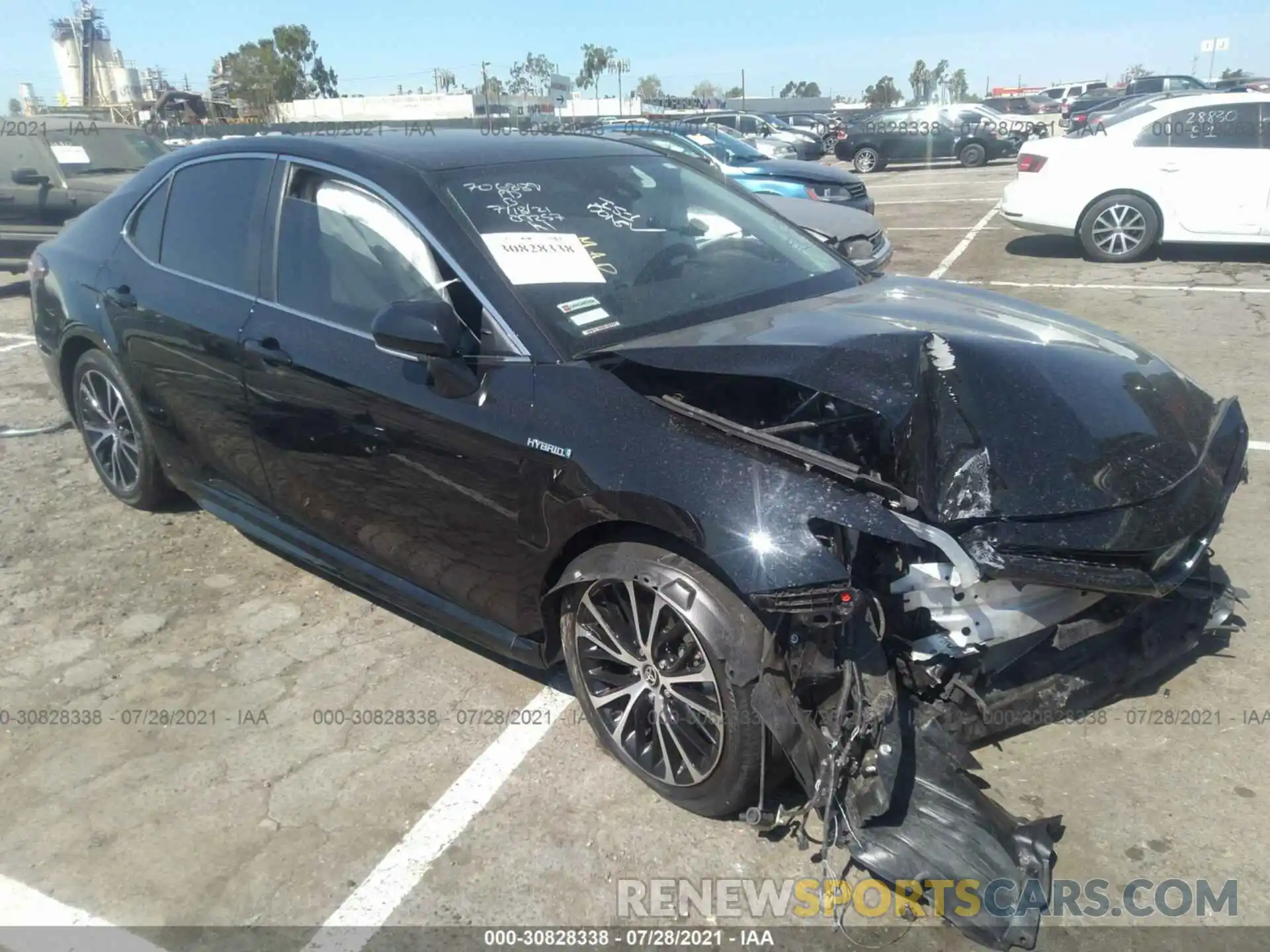 1 Photograph of a damaged car 4T1J31AK3LU545345 TOYOTA CAMRY 2020