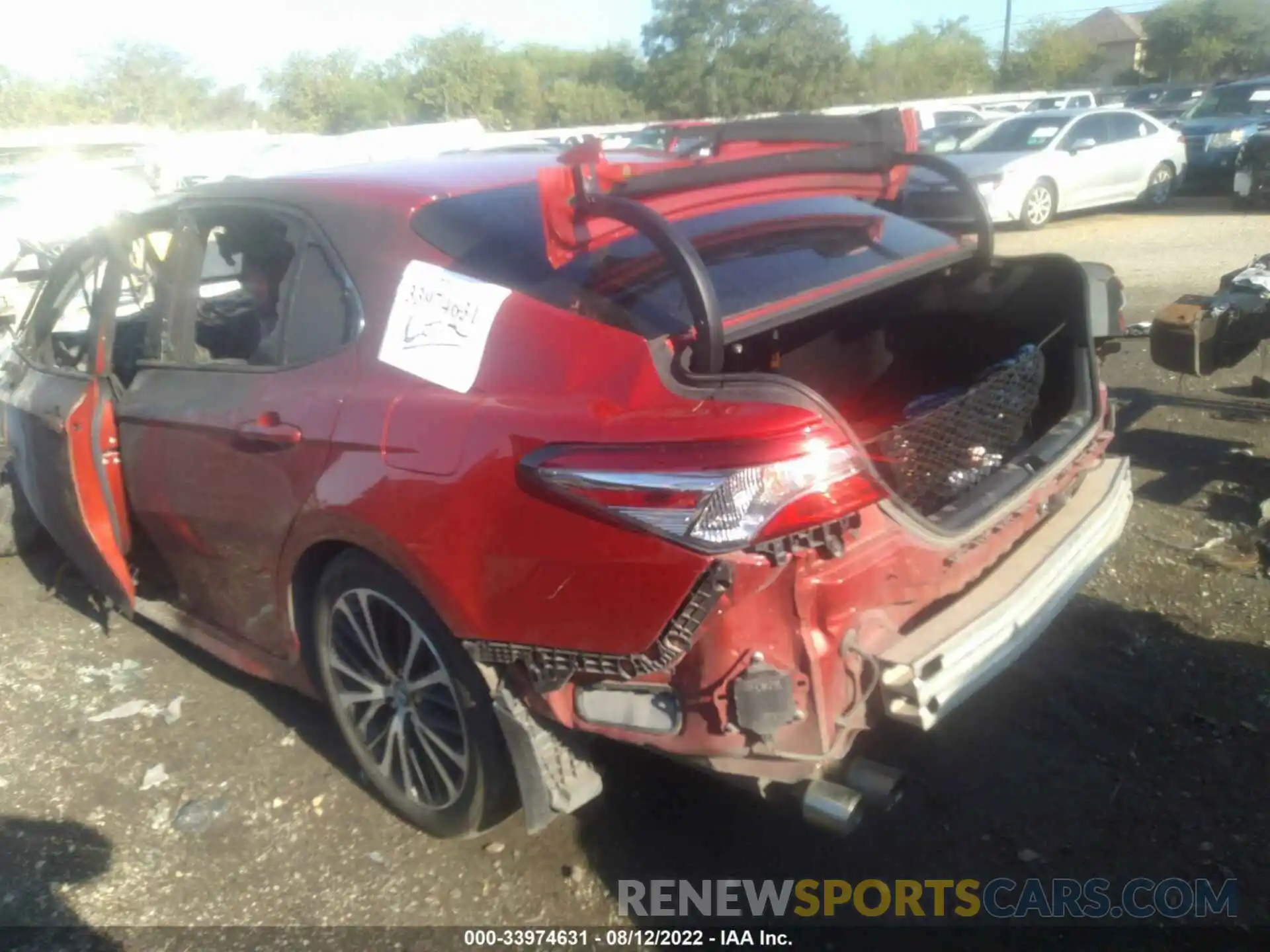 3 Photograph of a damaged car 4T1J31AK4LU009892 TOYOTA CAMRY 2020