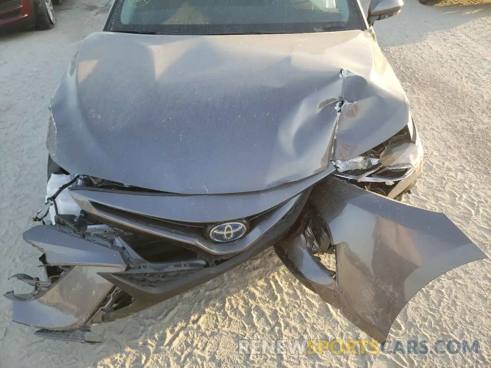 7 Photograph of a damaged car 4T1J31AK4LU011514 TOYOTA CAMRY 2020