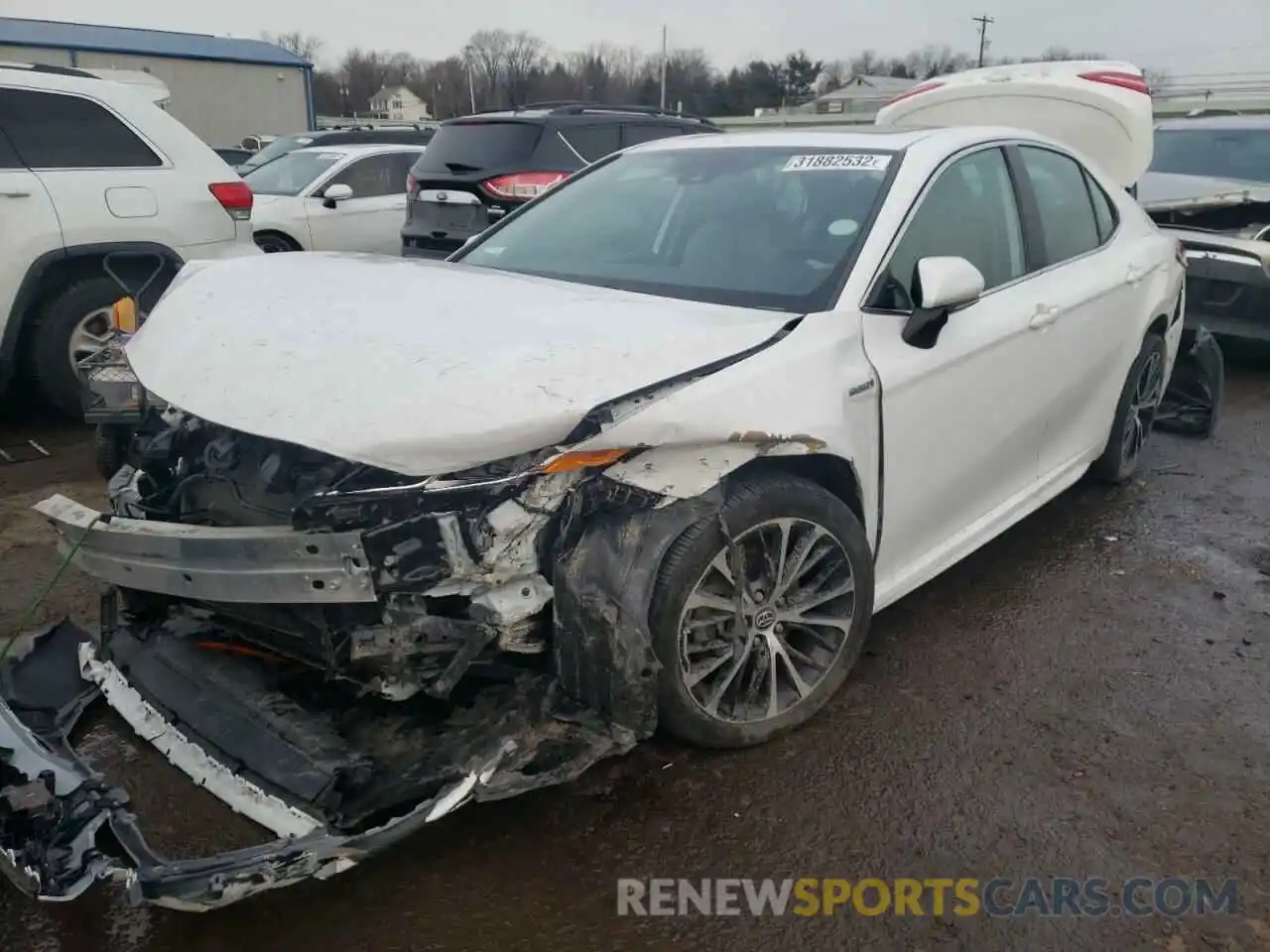 2 Photograph of a damaged car 4T1J31AK4LU523533 TOYOTA CAMRY 2020