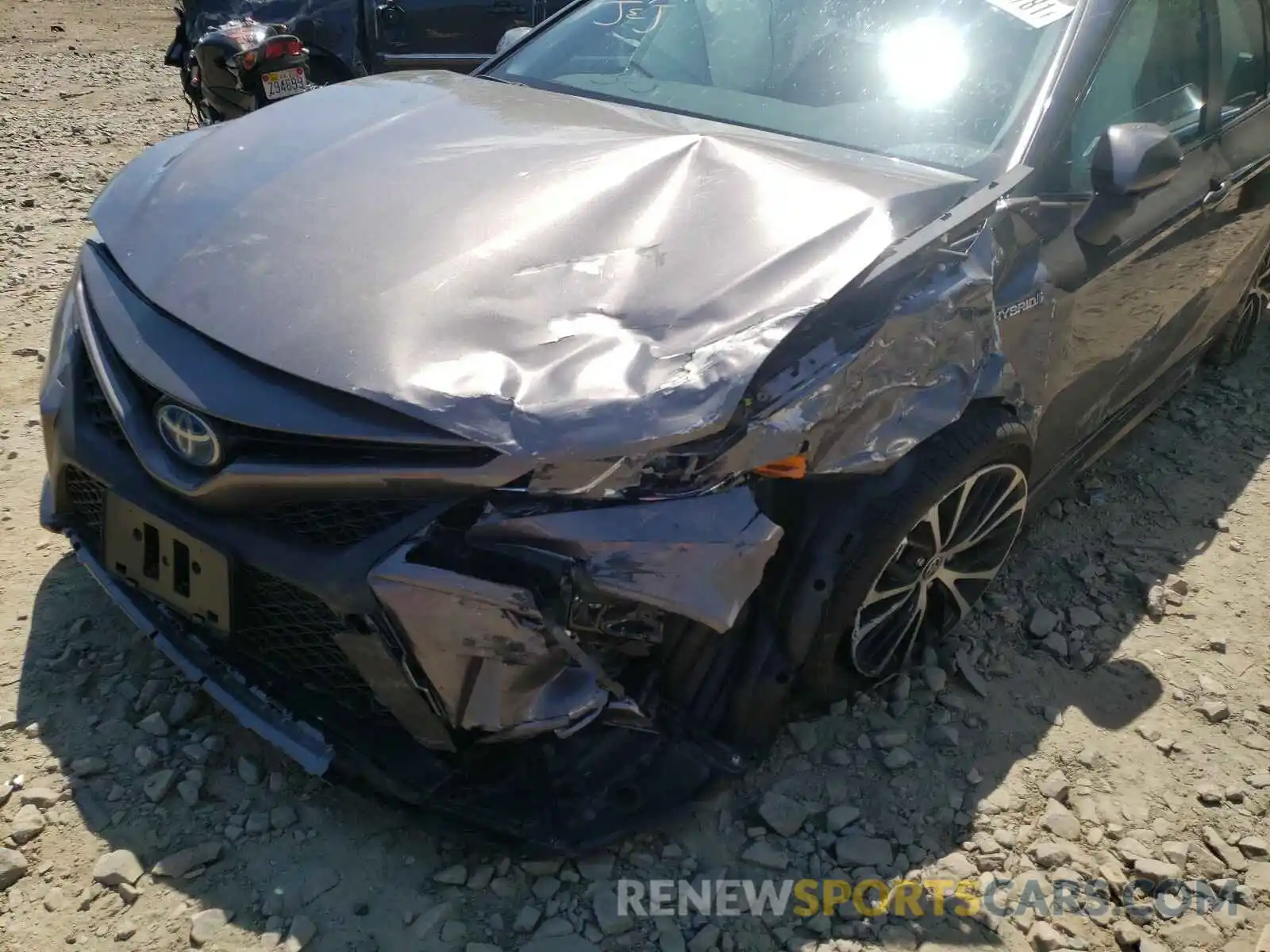 9 Photograph of a damaged car 4T1J31AK4LU536606 TOYOTA CAMRY 2020