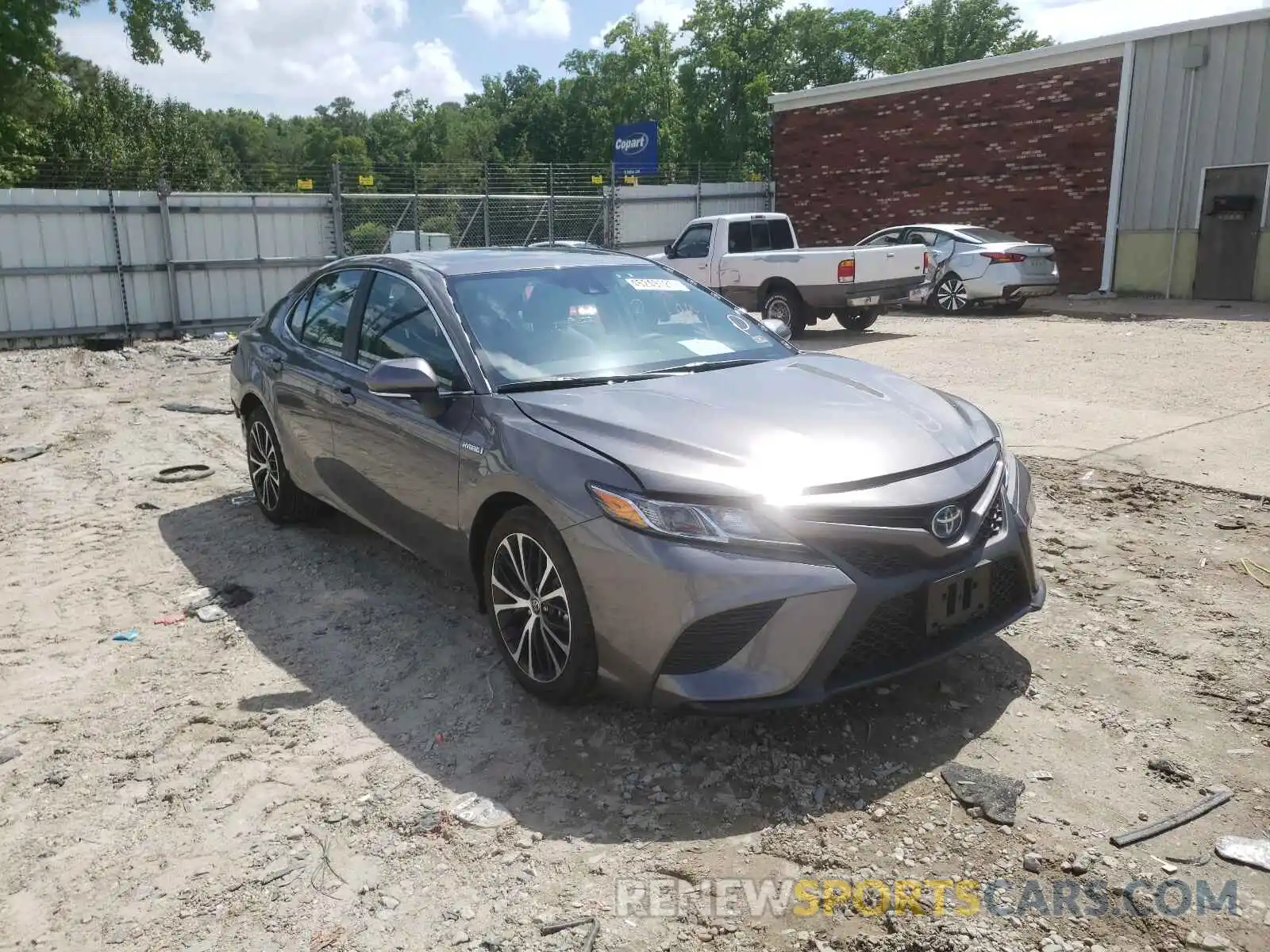 1 Photograph of a damaged car 4T1J31AK4LU545774 TOYOTA CAMRY 2020