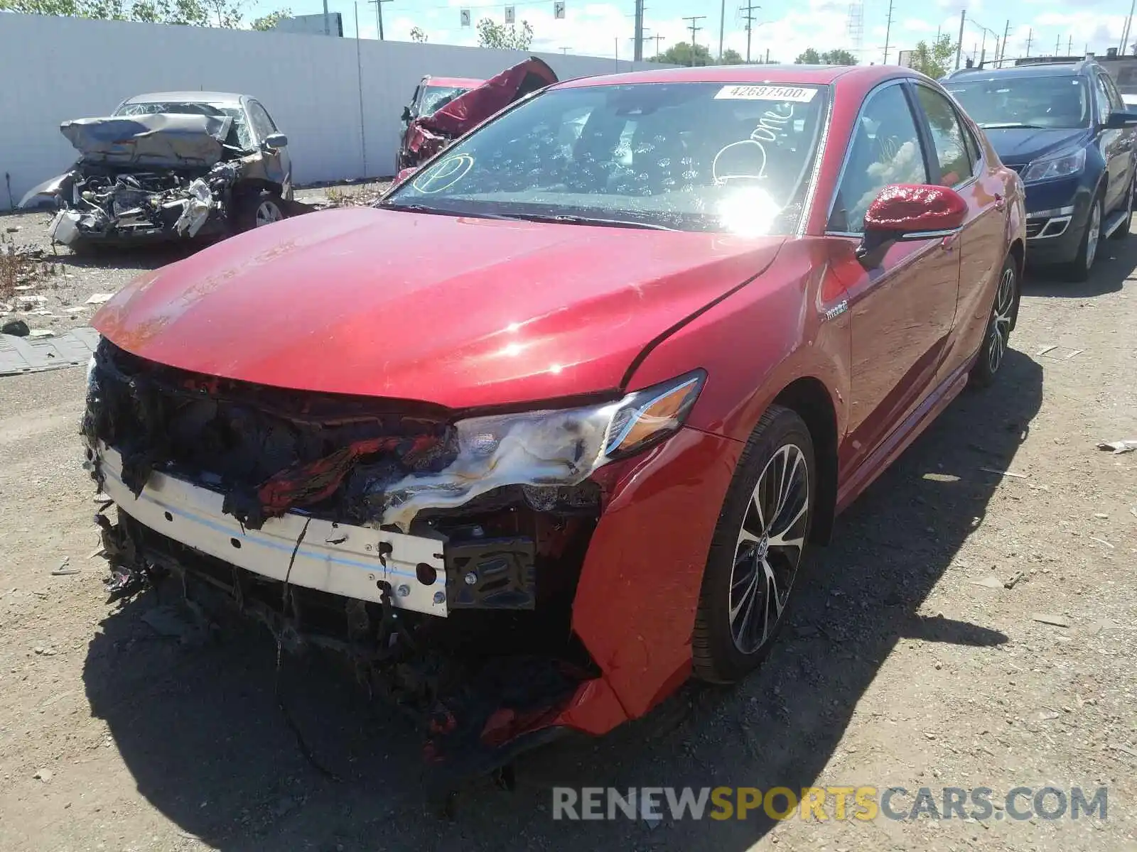 2 Photograph of a damaged car 4T1J31AK5LU009352 TOYOTA CAMRY 2020