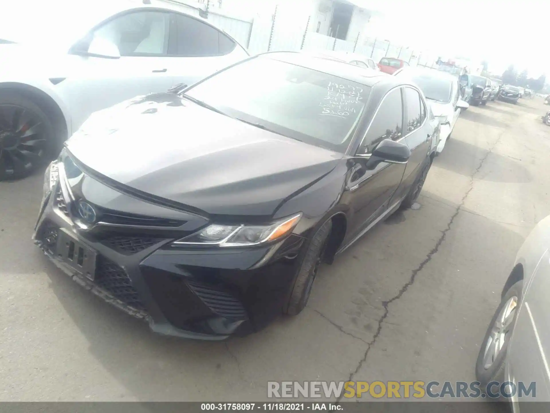 2 Photograph of a damaged car 4T1J31AK5LU525260 TOYOTA CAMRY 2020