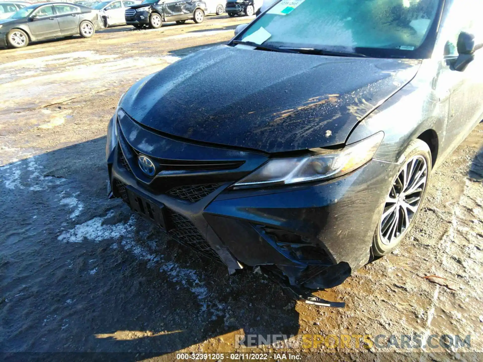 6 Photograph of a damaged car 4T1J31AK5LU531480 TOYOTA CAMRY 2020