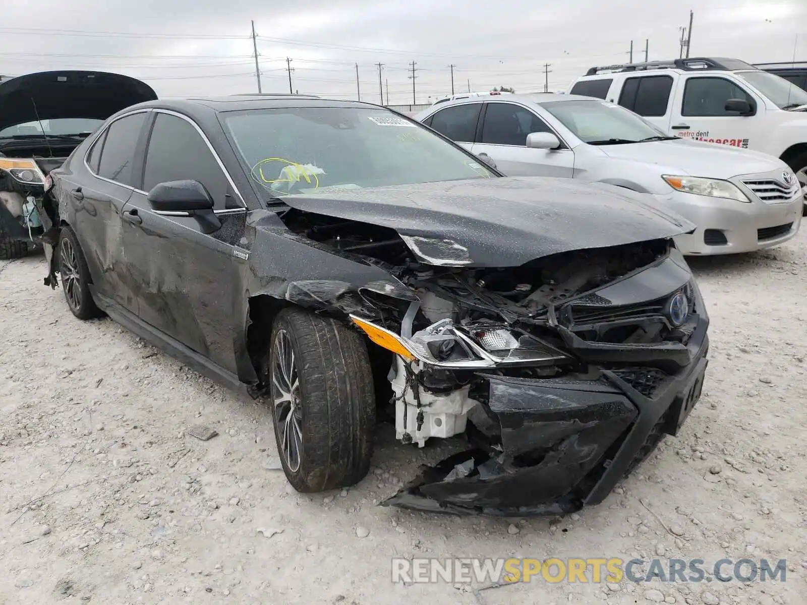 1 Photograph of a damaged car 4T1J31AK5LU532337 TOYOTA CAMRY 2020