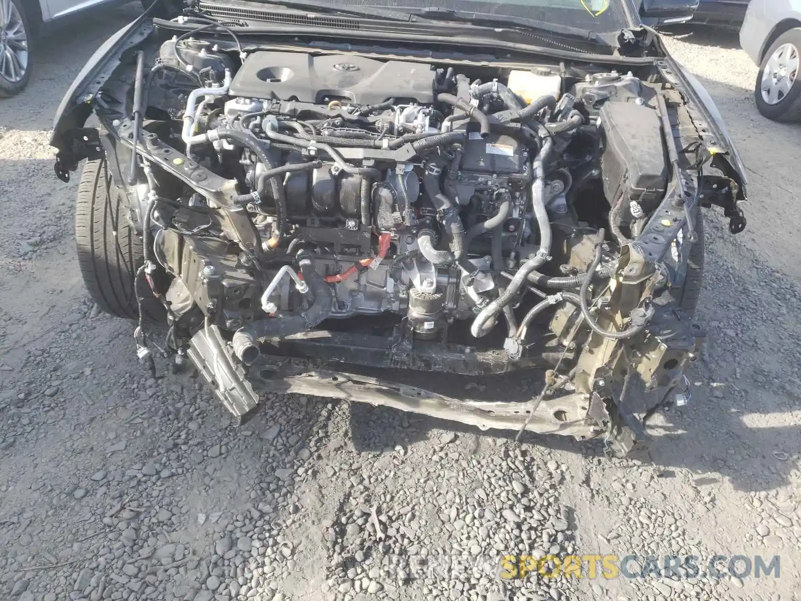 9 Photograph of a damaged car 4T1J31AK6LU518589 TOYOTA CAMRY 2020