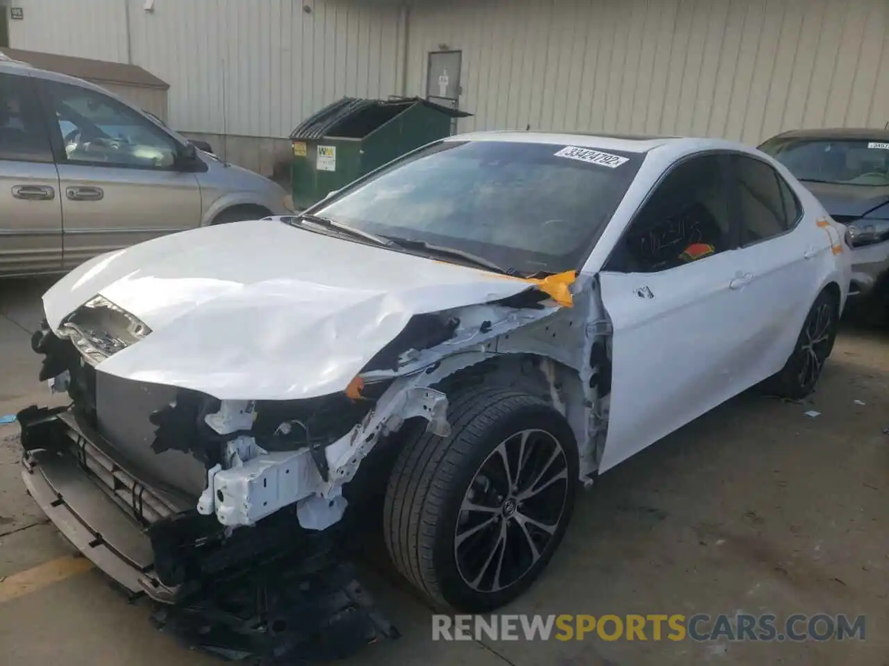 2 Photograph of a damaged car 4T1J31AK6LU522285 TOYOTA CAMRY 2020