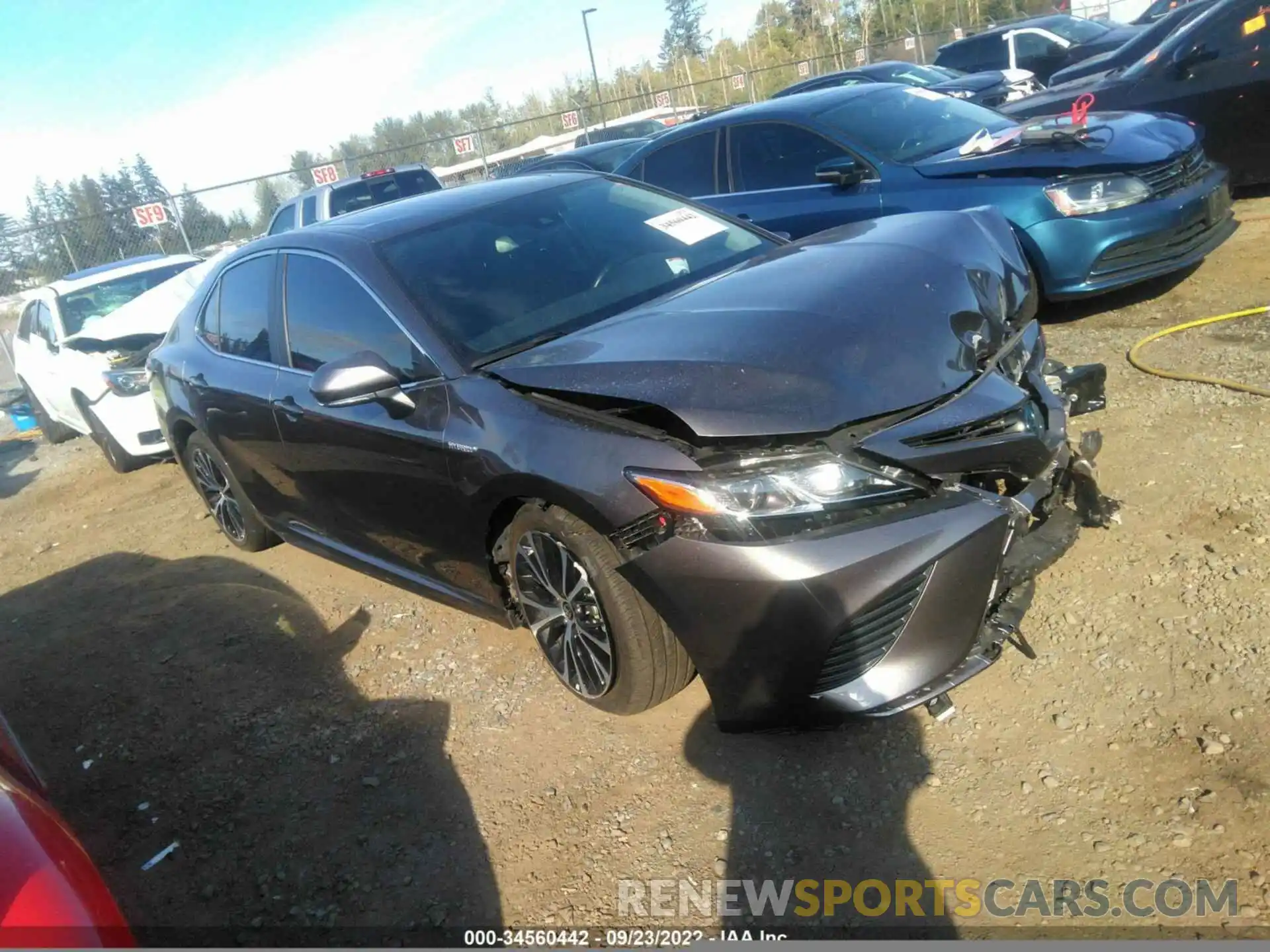 1 Photograph of a damaged car 4T1J31AK6LU536266 TOYOTA CAMRY 2020