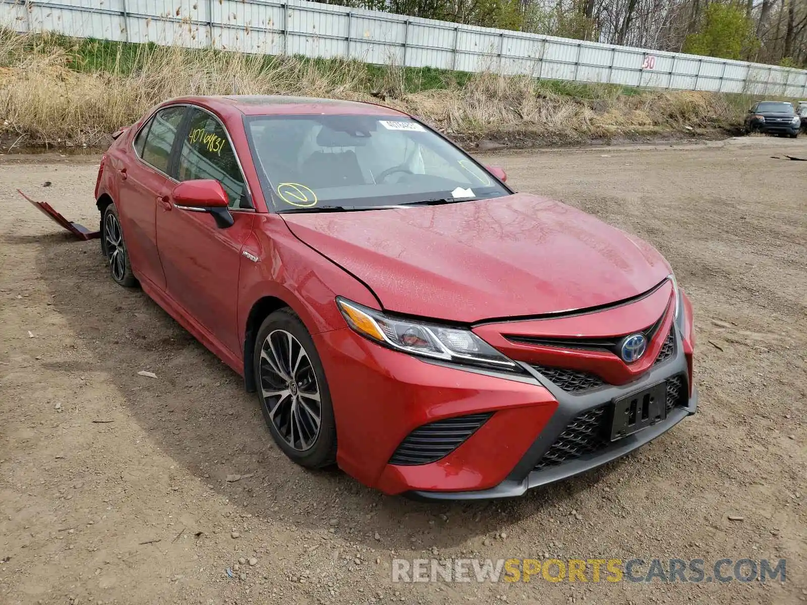 1 Photograph of a damaged car 4T1J31AK7LU014309 TOYOTA CAMRY 2020