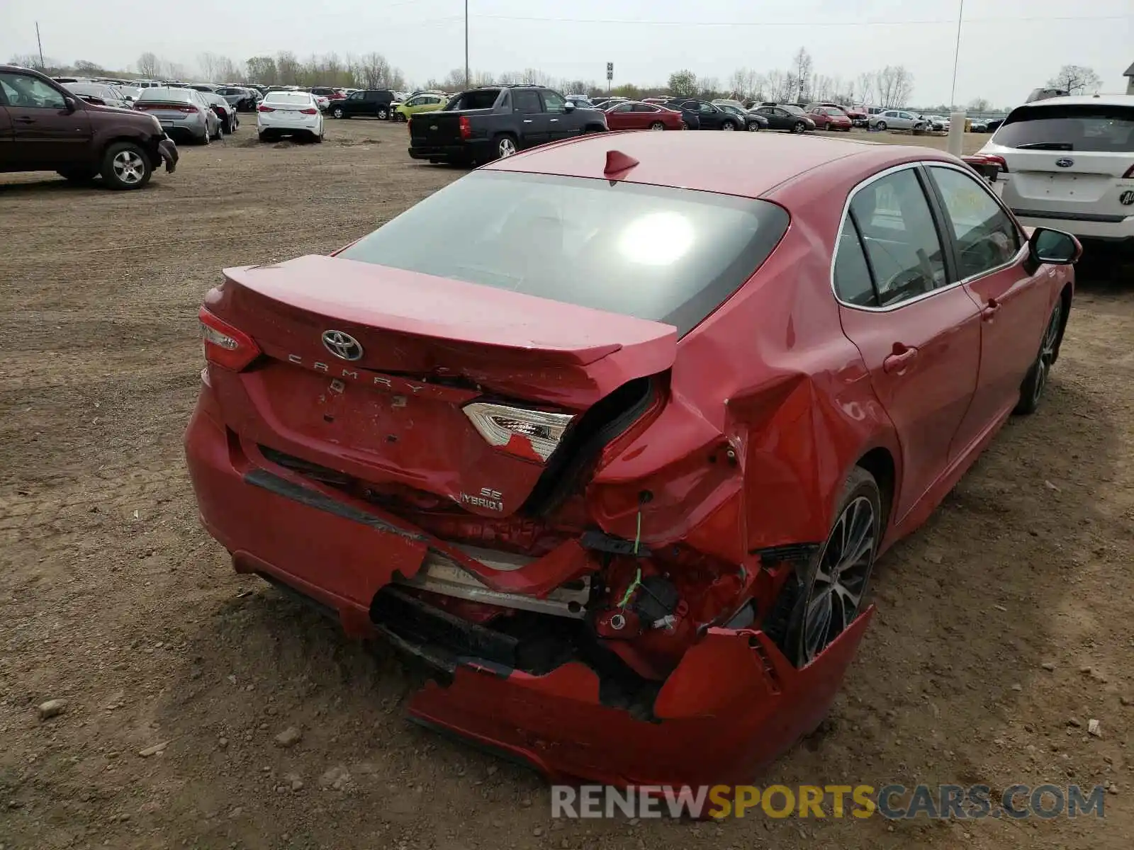 10 Photograph of a damaged car 4T1J31AK7LU014309 TOYOTA CAMRY 2020