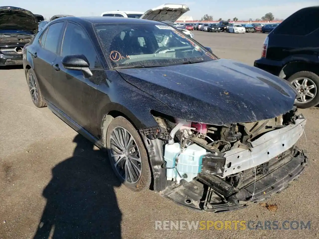 1 Photograph of a damaged car 4T1J31AK7LU520335 TOYOTA CAMRY 2020