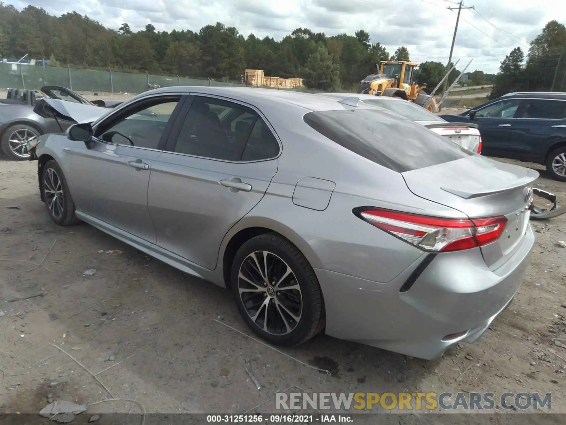 3 Photograph of a damaged car 4T1J31AK7LU535773 TOYOTA CAMRY 2020