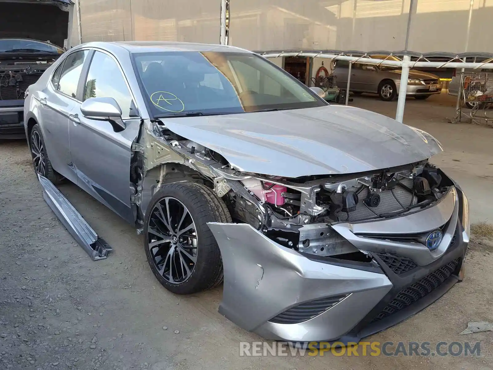 1 Photograph of a damaged car 4T1J31AK8LU522241 TOYOTA CAMRY 2020