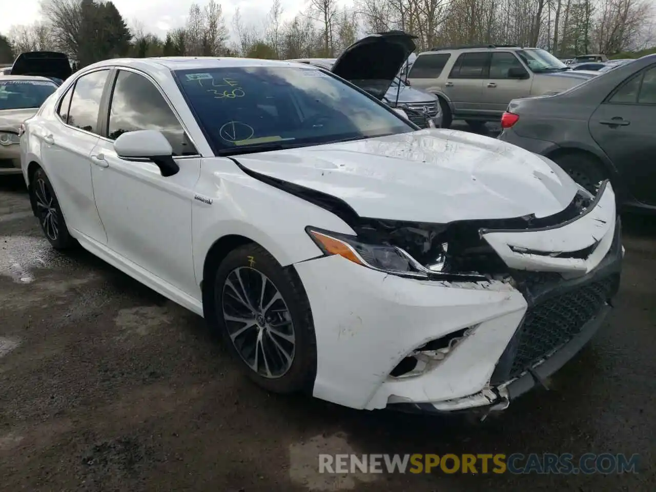 1 Photograph of a damaged car 4T1J31AK8LU535894 TOYOTA CAMRY 2020