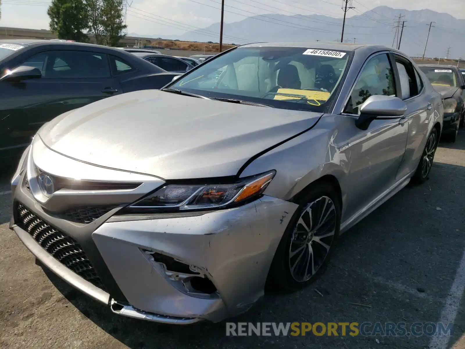 2 Photograph of a damaged car 4T1J31AK8LU536317 TOYOTA CAMRY 2020