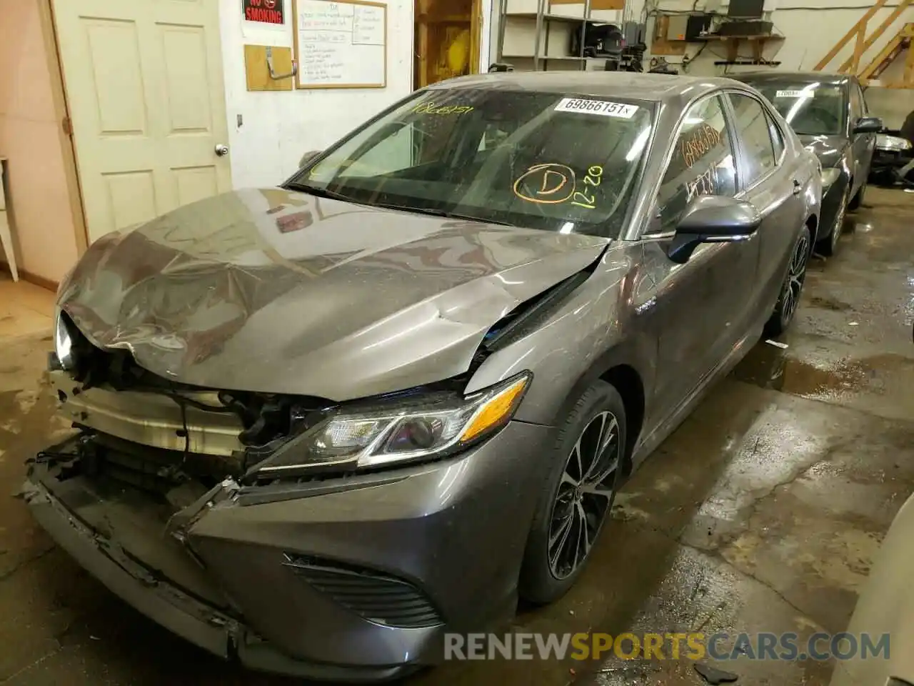 2 Photograph of a damaged car 4T1J31AK9LU014912 TOYOTA CAMRY 2020