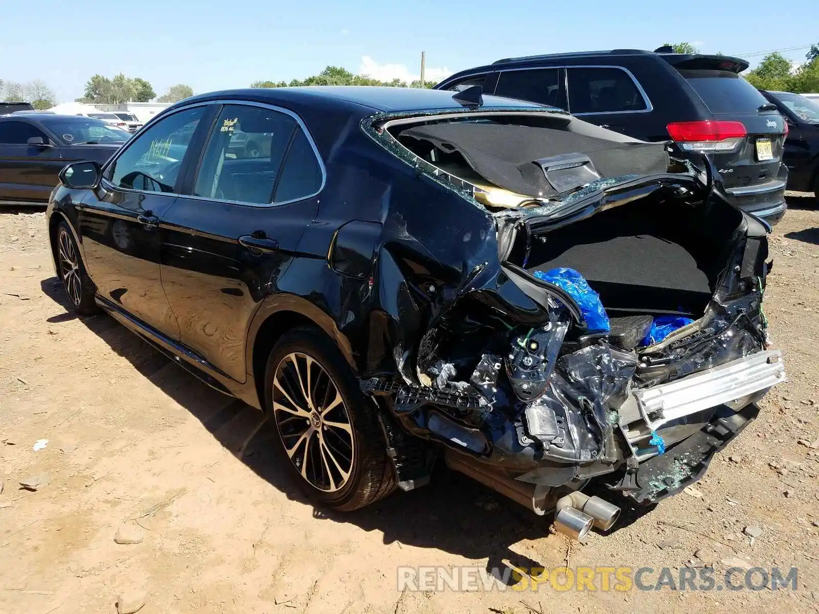 3 Photograph of a damaged car 4T1J31AK9LU519753 TOYOTA CAMRY 2020