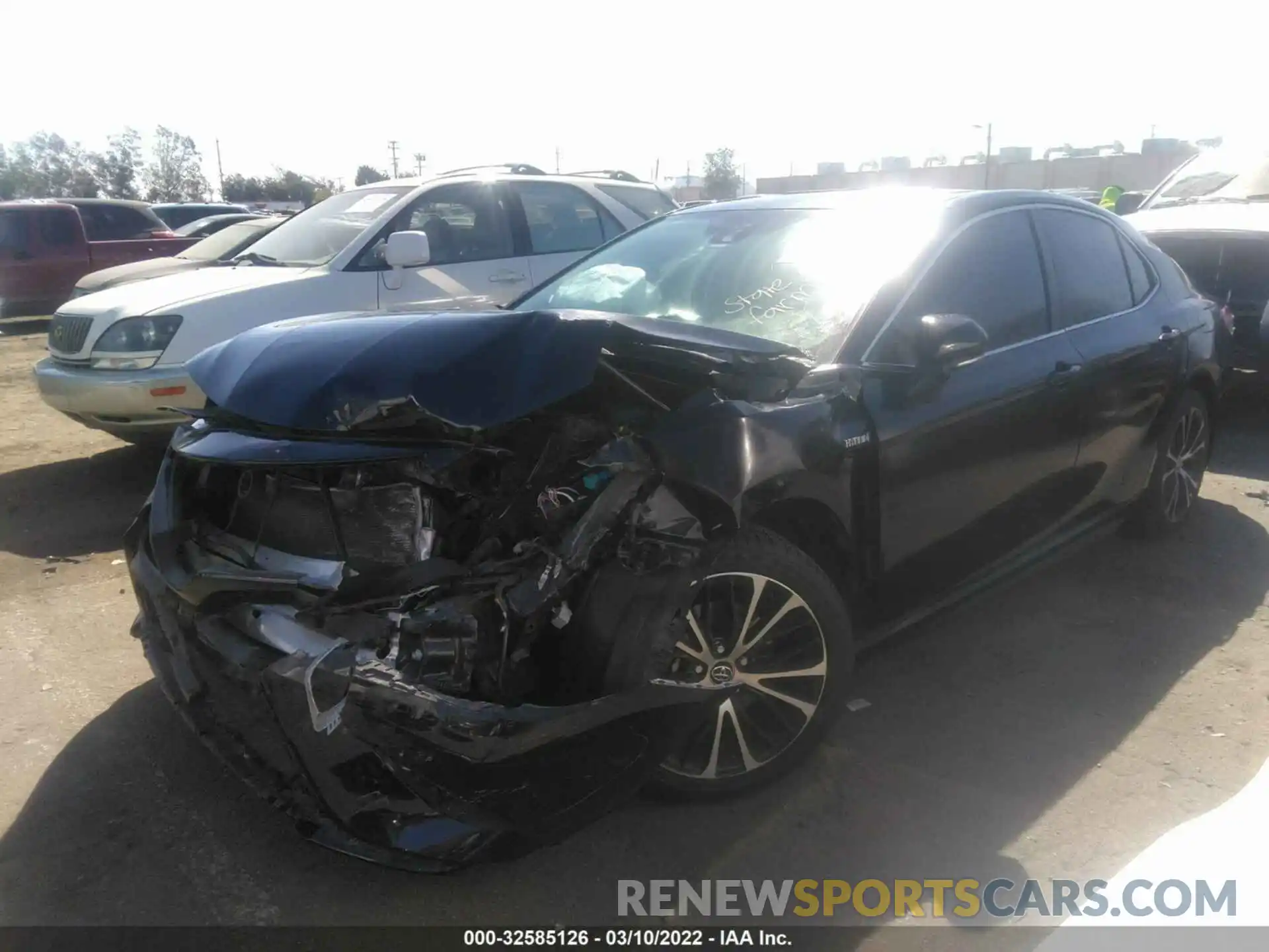 2 Photograph of a damaged car 4T1J31AK9LU524371 TOYOTA CAMRY 2020