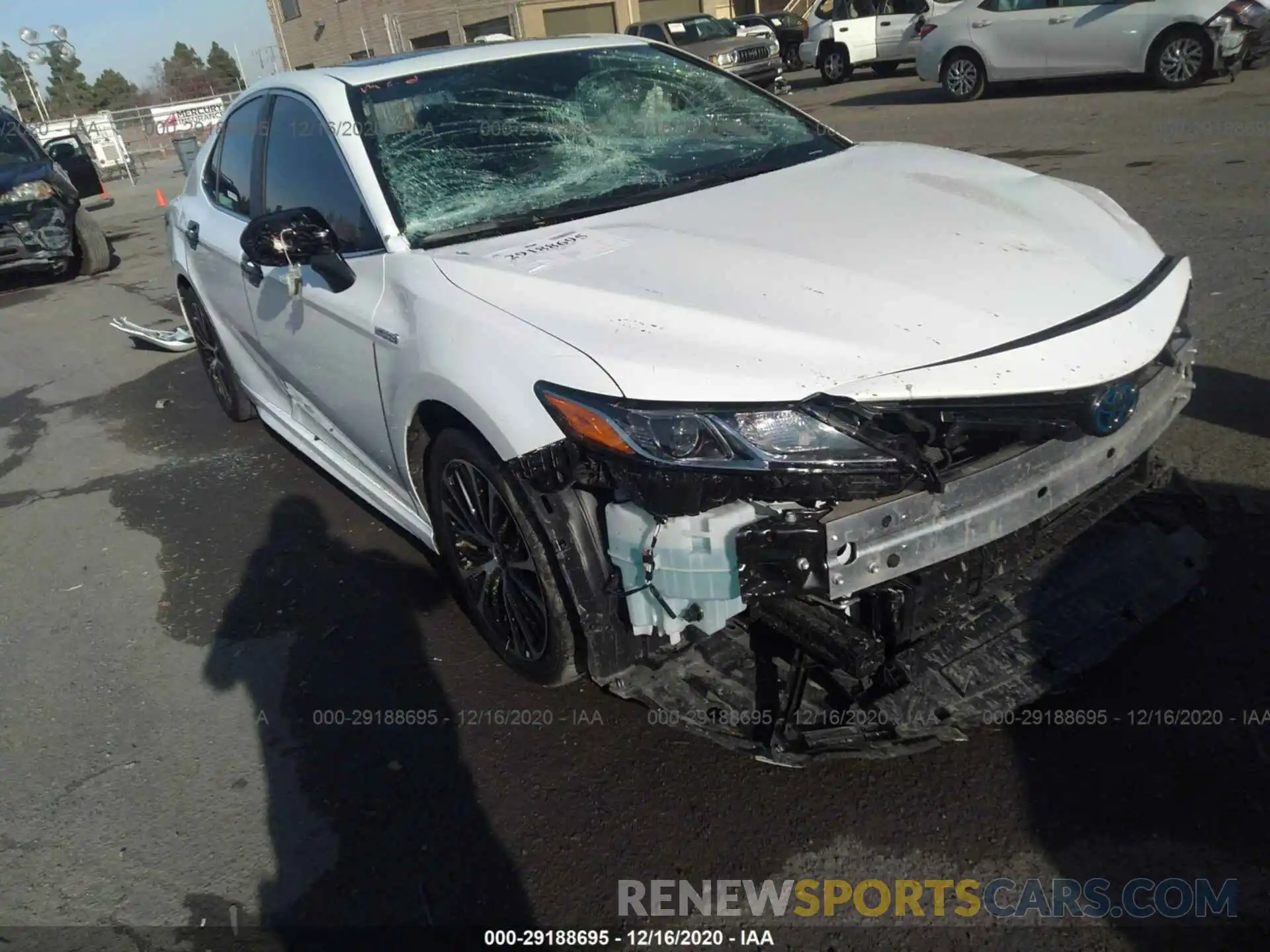 1 Photograph of a damaged car 4T1J31AK9LU532809 TOYOTA CAMRY 2020