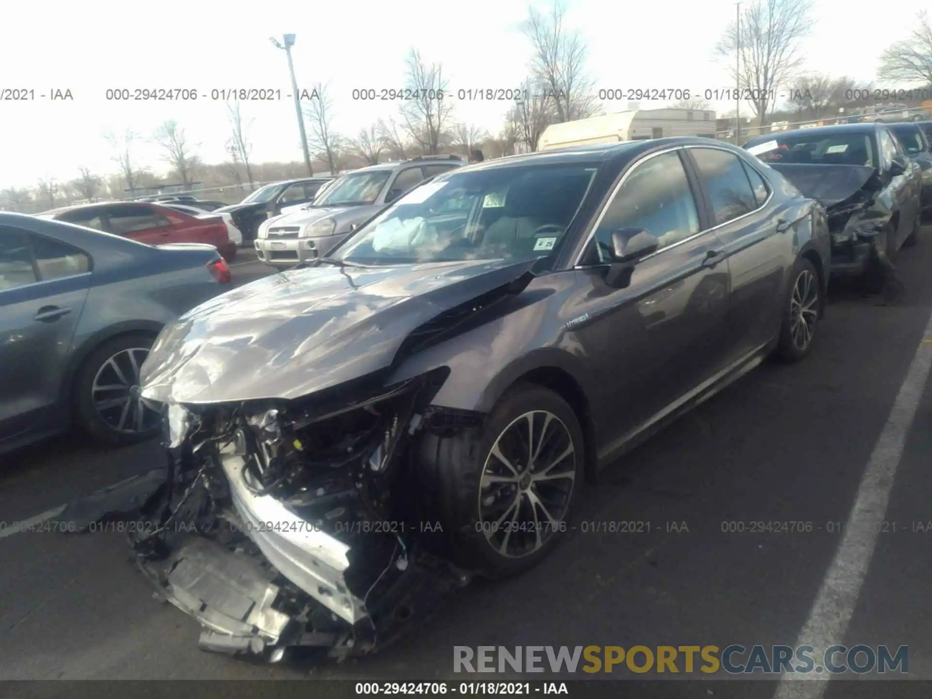 2 Photograph of a damaged car 4T1J31AK9LU533569 TOYOTA CAMRY 2020