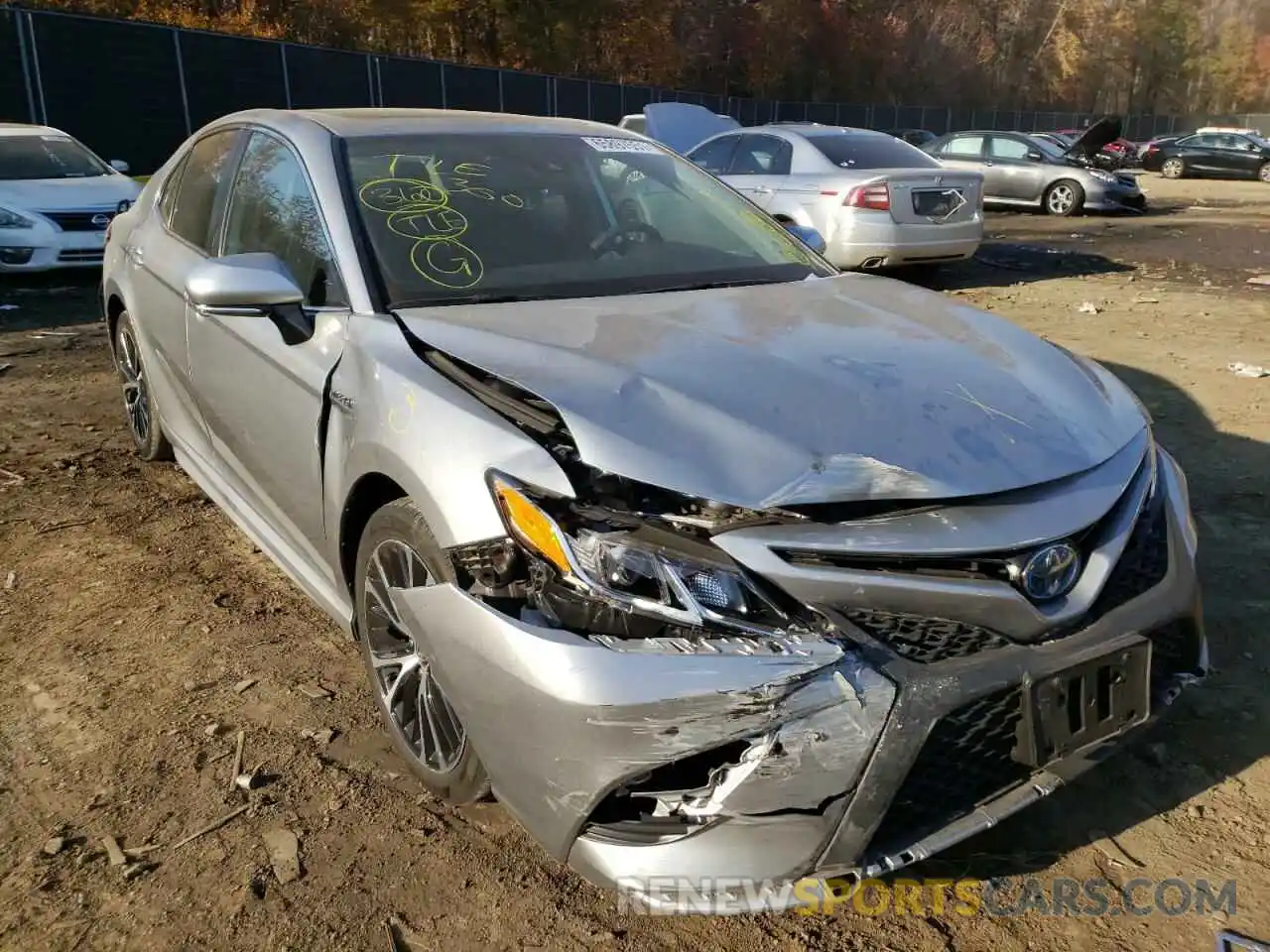 9 Photograph of a damaged car 4T1J31AK9LU538691 TOYOTA CAMRY 2020