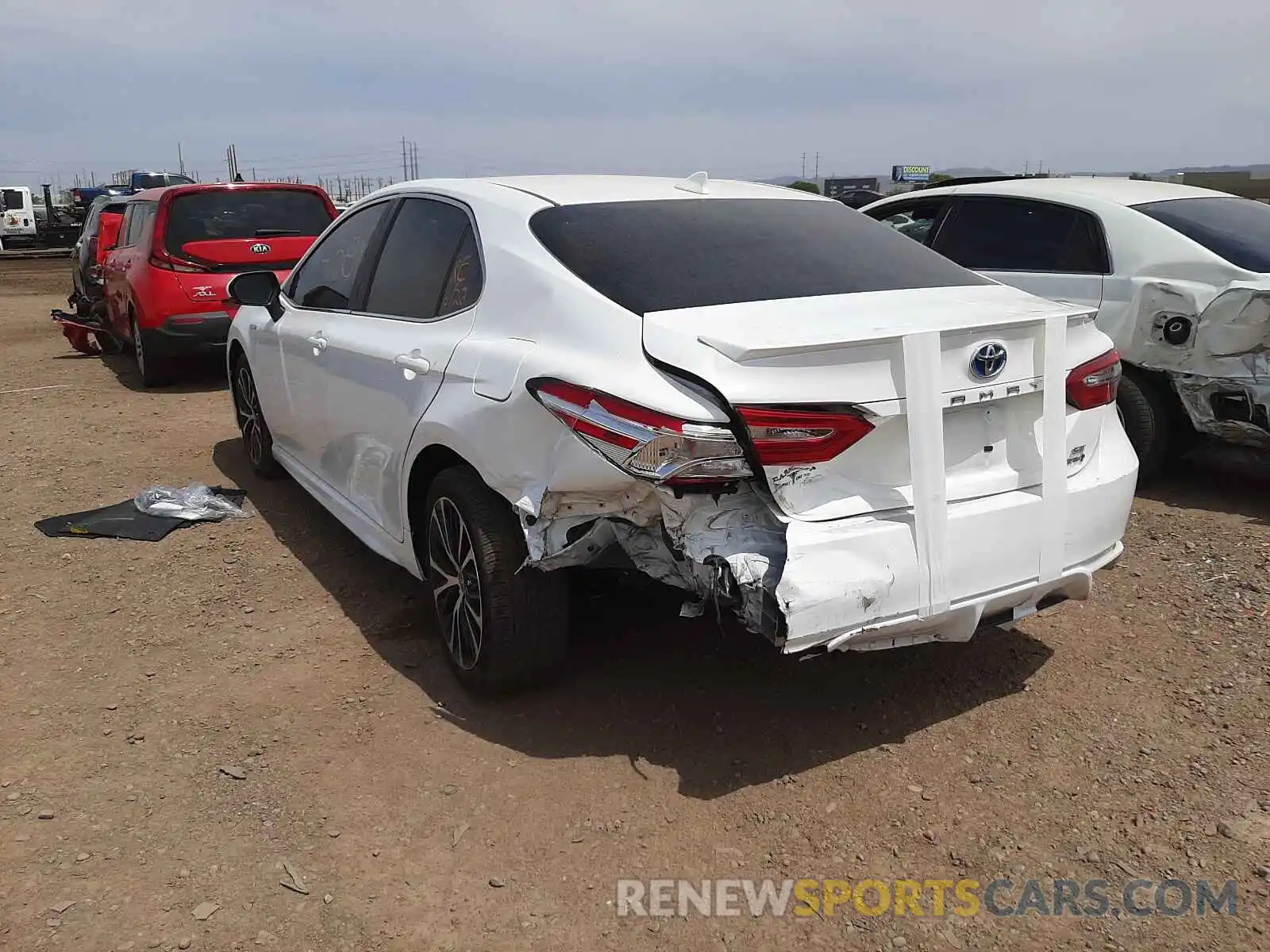 3 Photograph of a damaged car 4T1J31AK9LU544667 TOYOTA CAMRY 2020