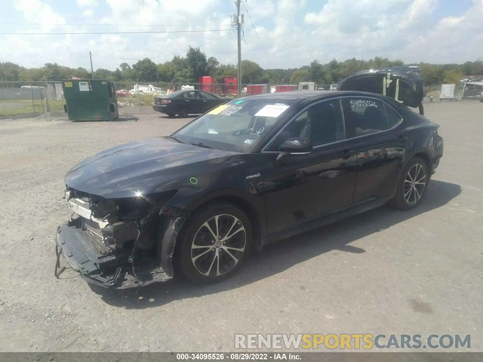 2 Photograph of a damaged car 4T1J31AKXLU017009 TOYOTA CAMRY 2020