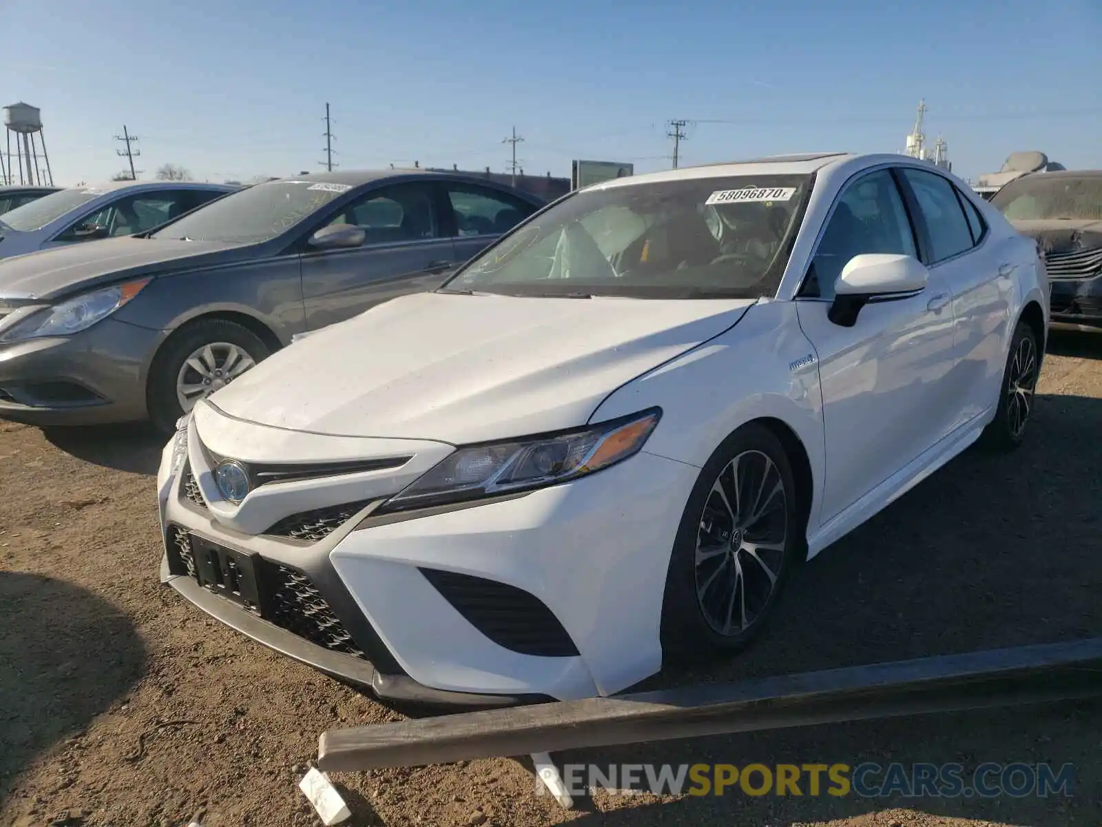 2 Photograph of a damaged car 4T1J31AKXLU532642 TOYOTA CAMRY 2020