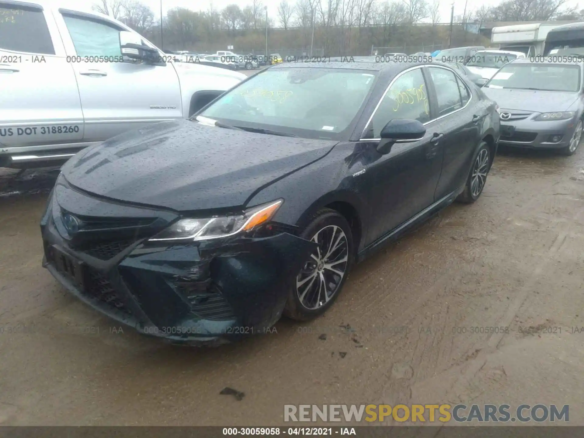 2 Photograph of a damaged car 4T1J31AKXLU541714 TOYOTA CAMRY 2020