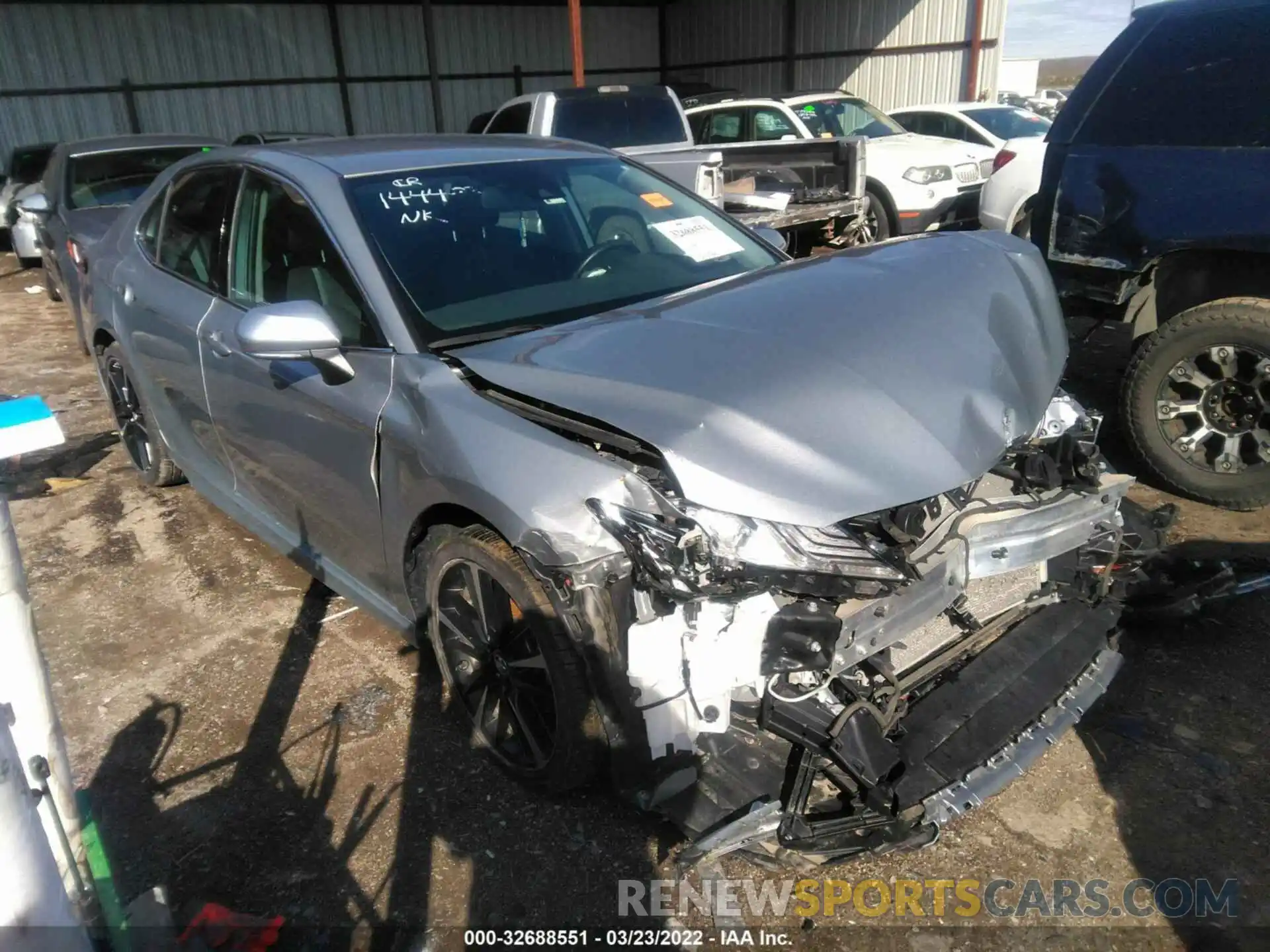 1 Photograph of a damaged car 4T1K61AK0LU303902 TOYOTA CAMRY 2020