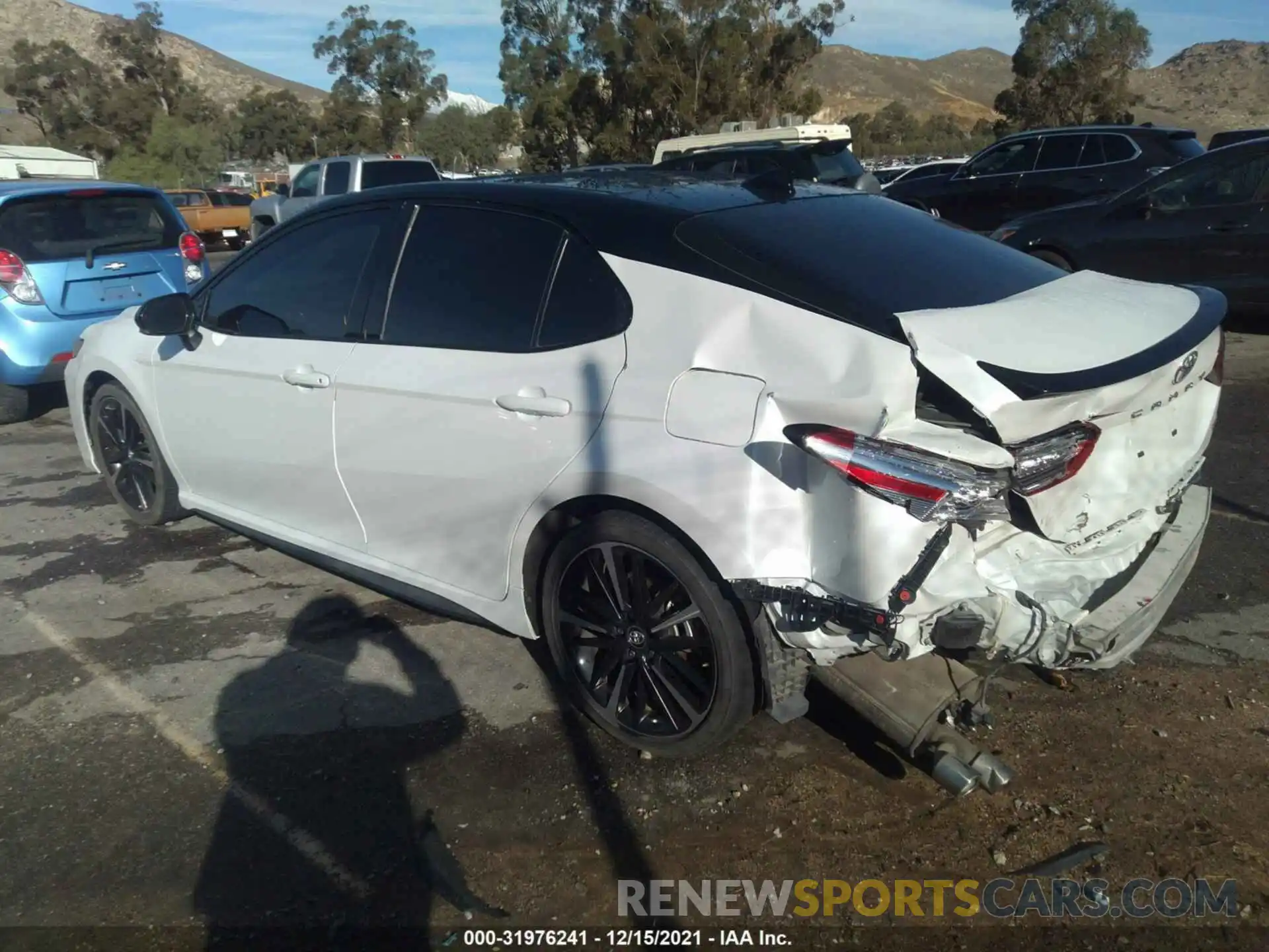 3 Photograph of a damaged car 4T1K61AK0LU306587 TOYOTA CAMRY 2020